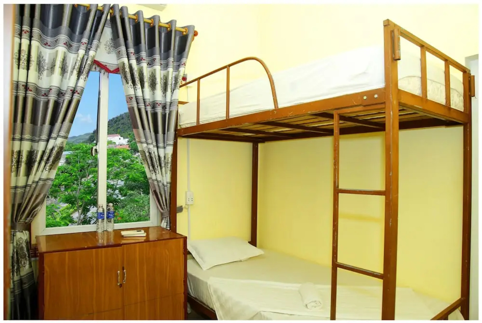 Hoan Chau Homestay - Hostel