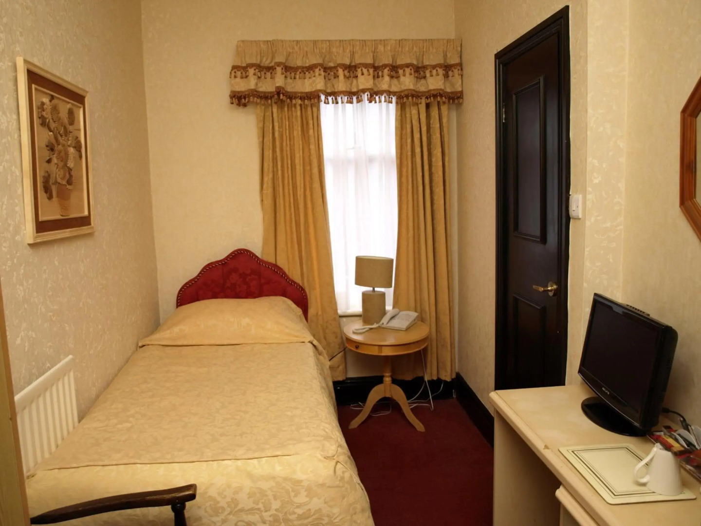 Clifton Park Hotel - Exclusive to Adults