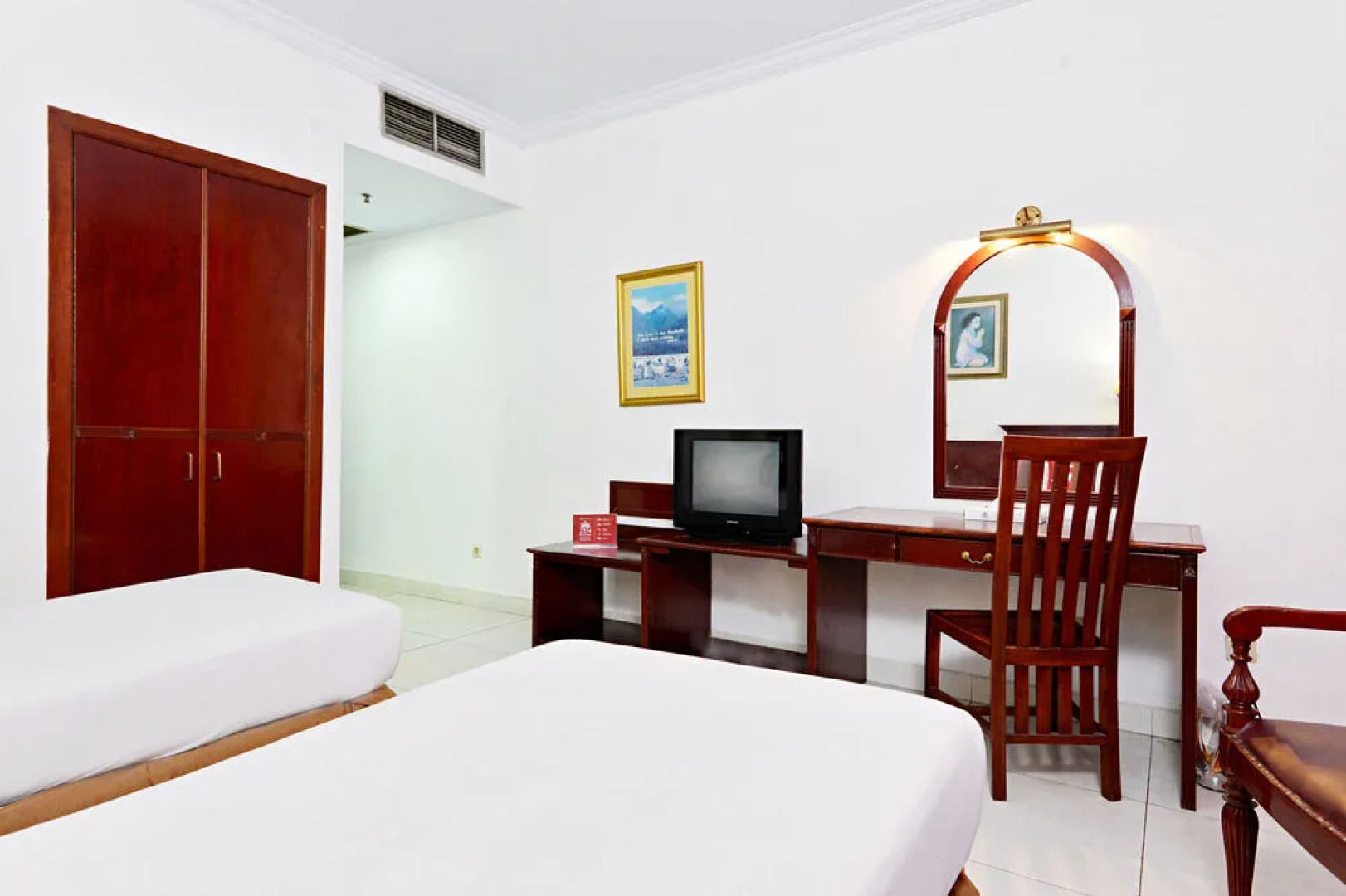 ZenRooms Soekarno Hatta Buah Batu