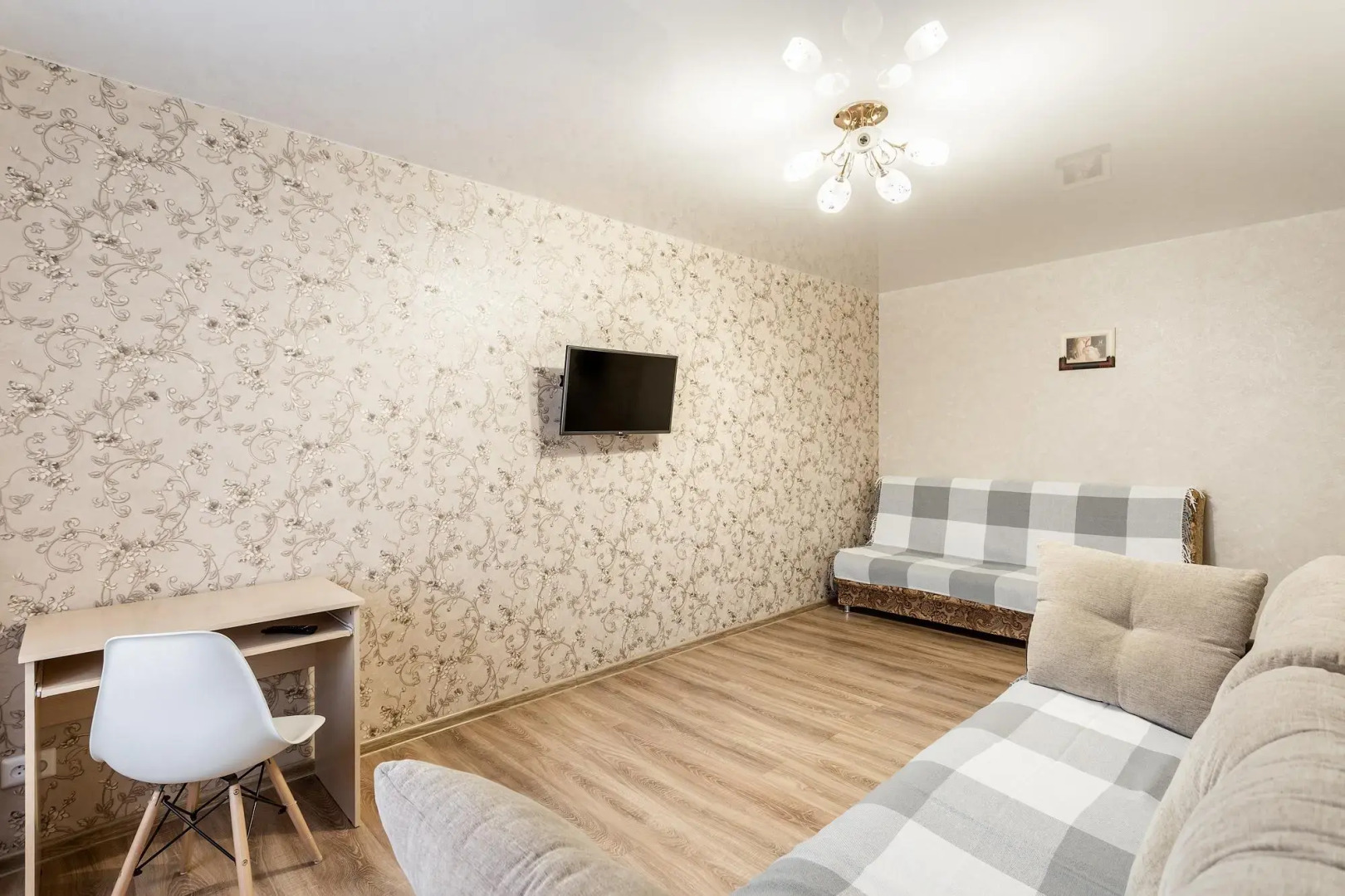 На Сутки на улице Октябрьская 46