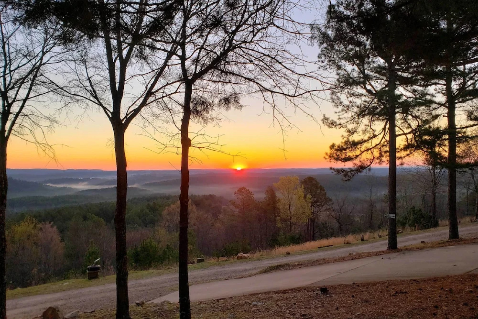 Broken Bow Mountaintop Home w/ Hot Tub!