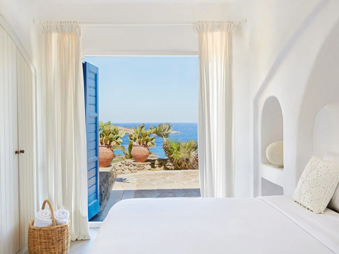 Mykonos Lolita, A Grecotel Resort to Live