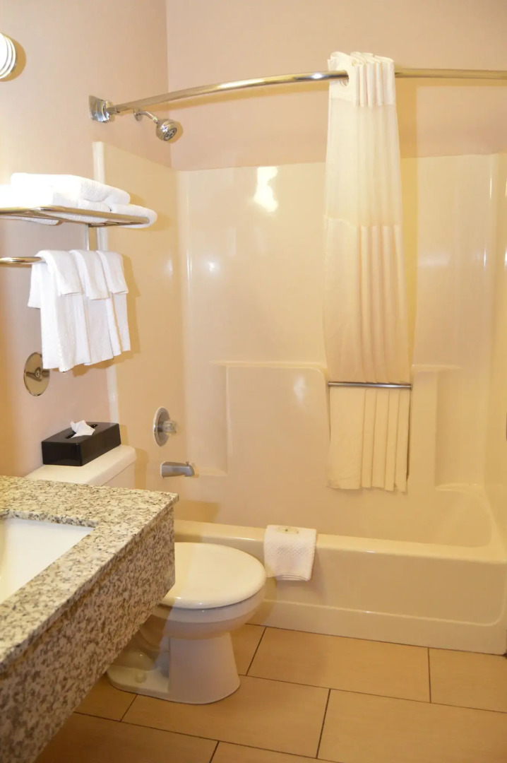 Quality Inn Coralville - Iowa River Landing