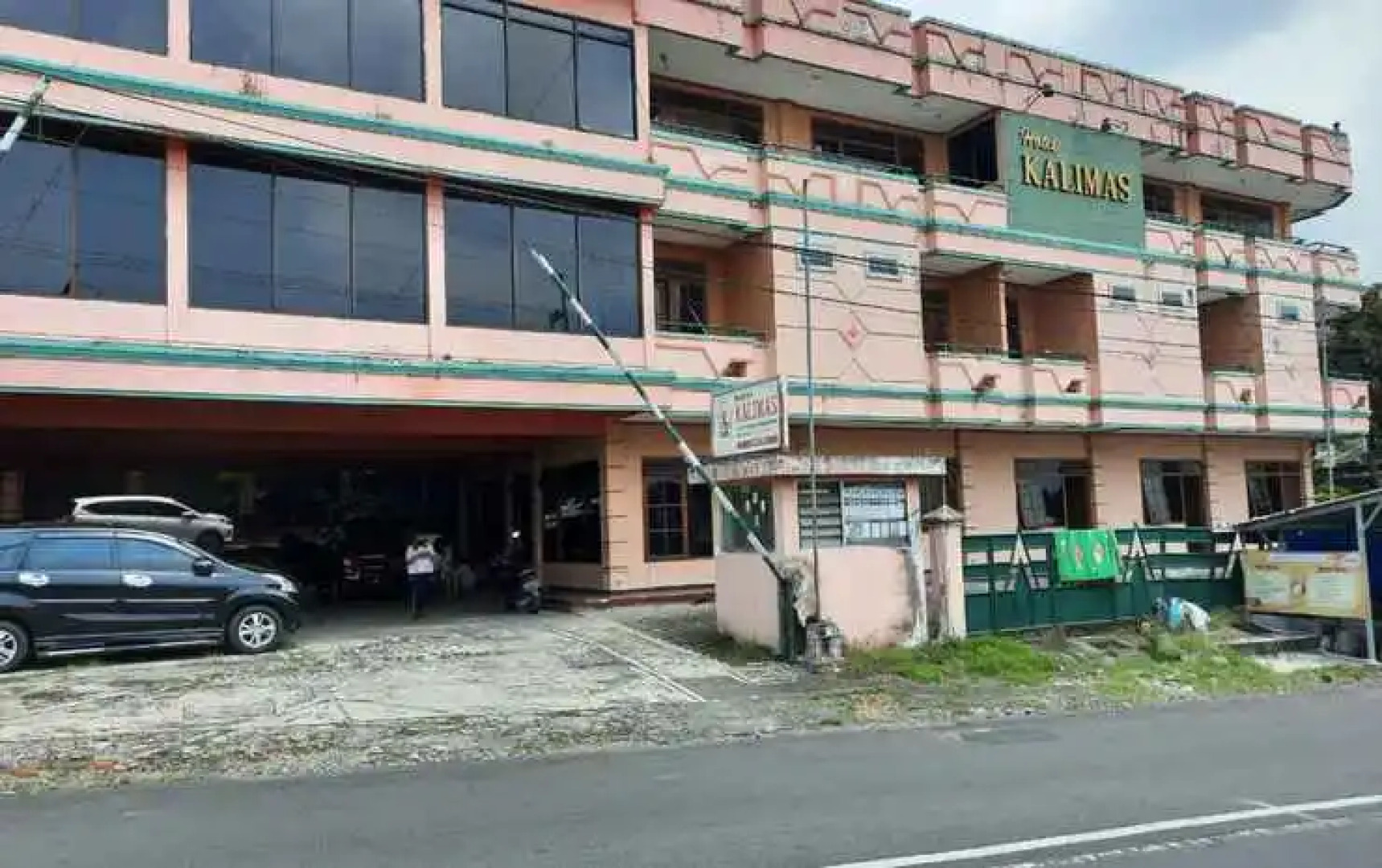 OYO 90431 Hotel Kalimas