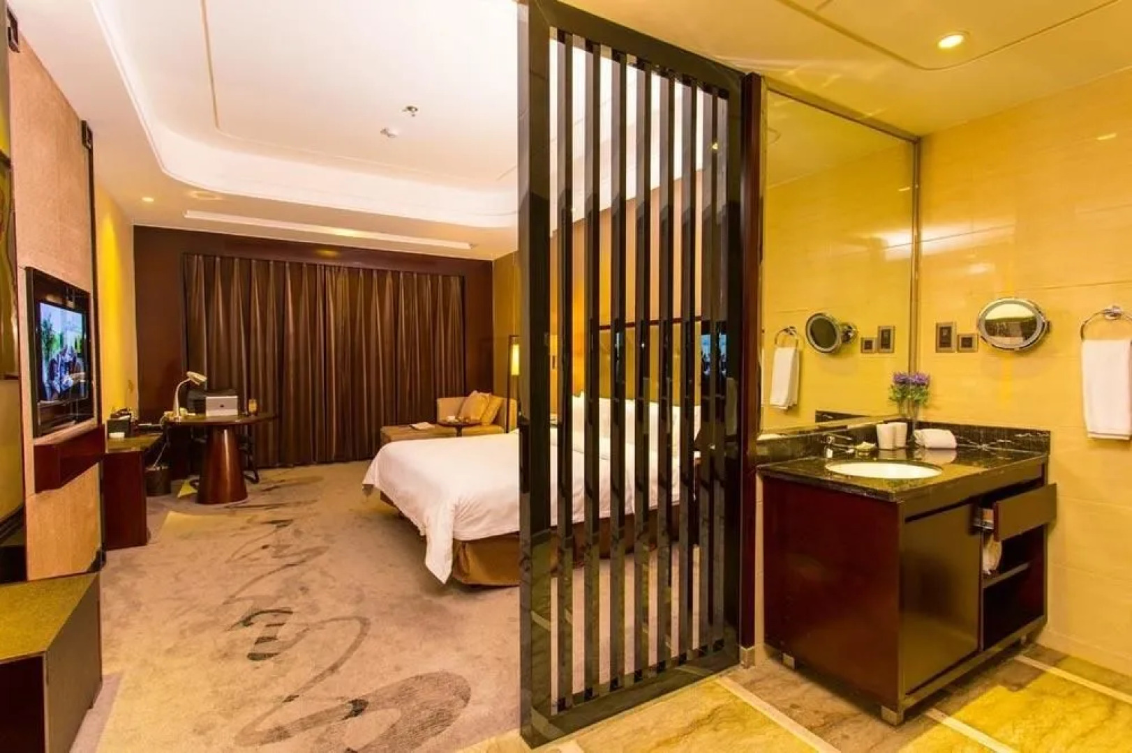 Minshan Mianzhu Hotel