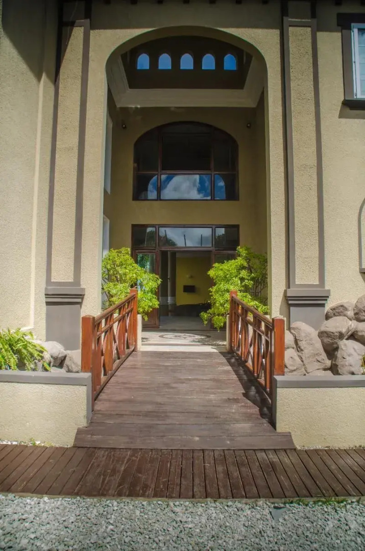 Sunset Reef Resort & Spa