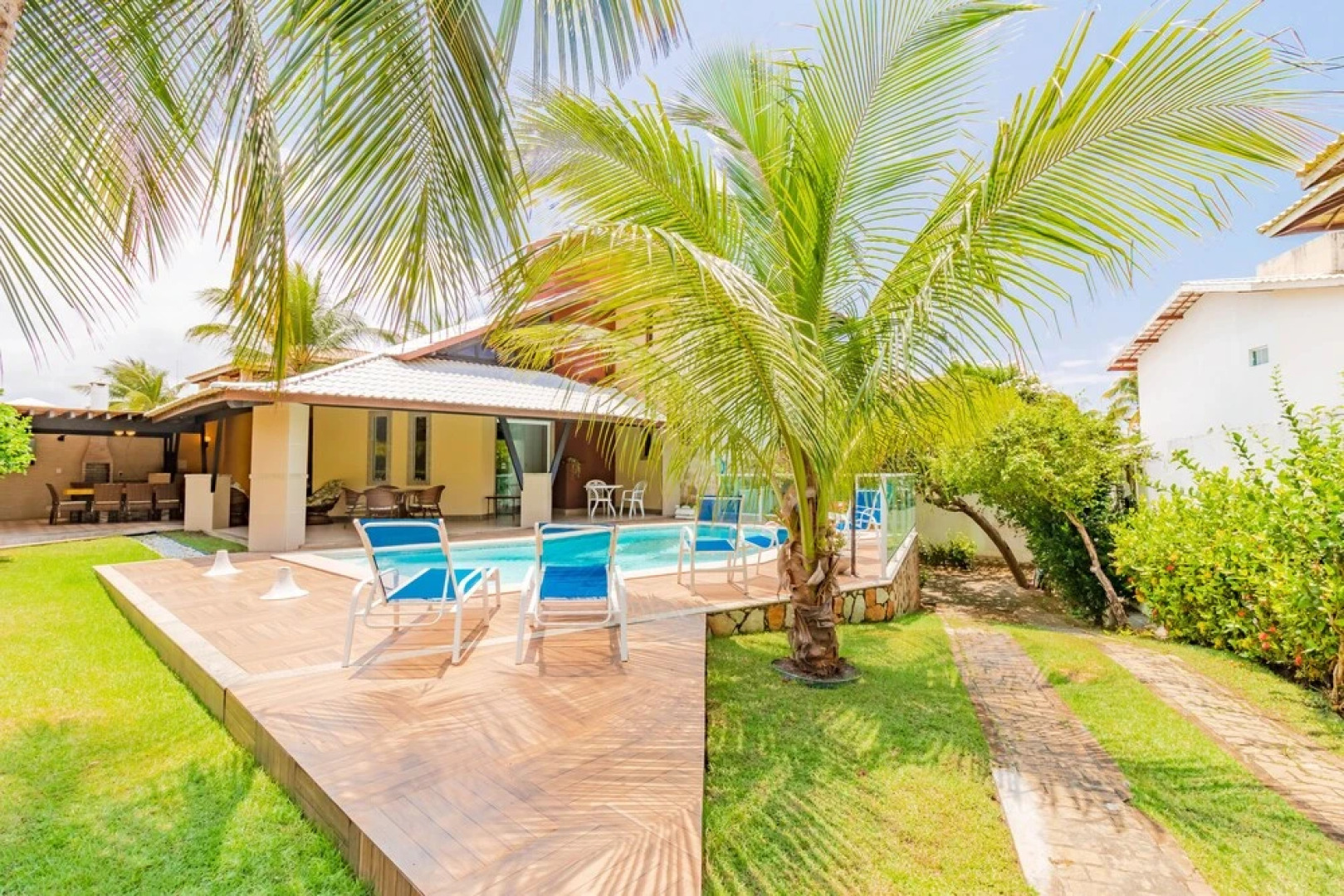 GB35 Ótima Casa 5 Quartos a 50m da Praia