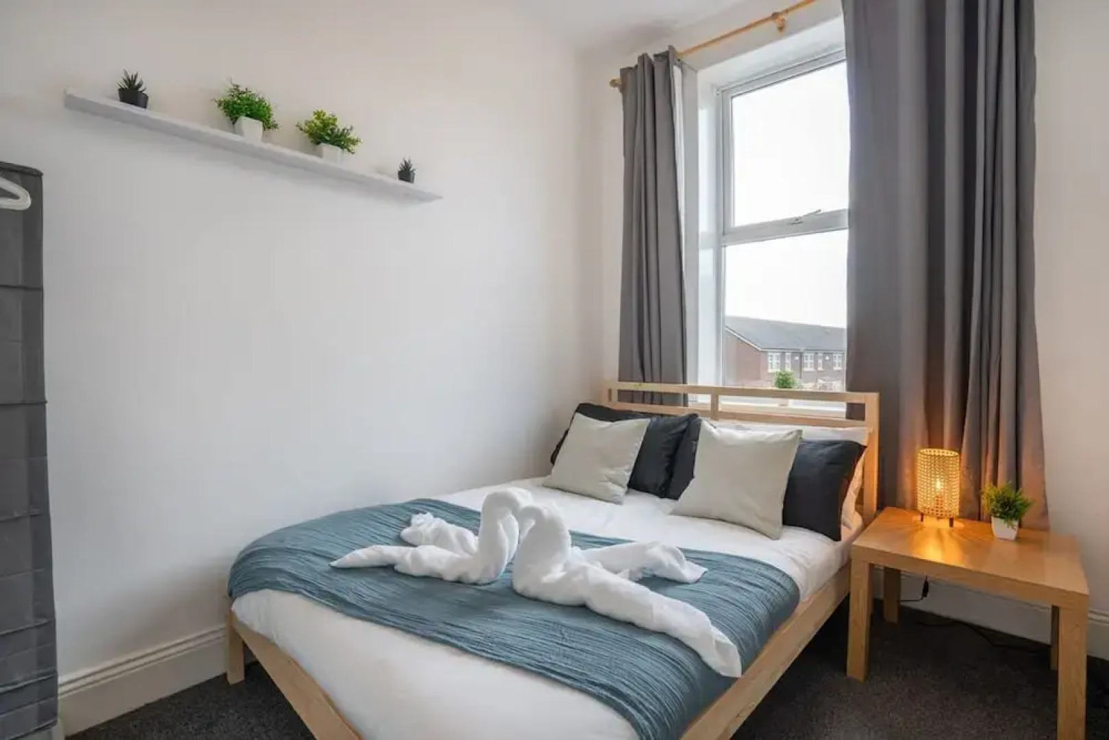 4bedrooms-3bath-9beds-wallsend