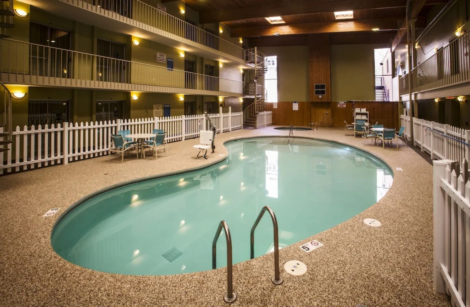 Ramada Marquette