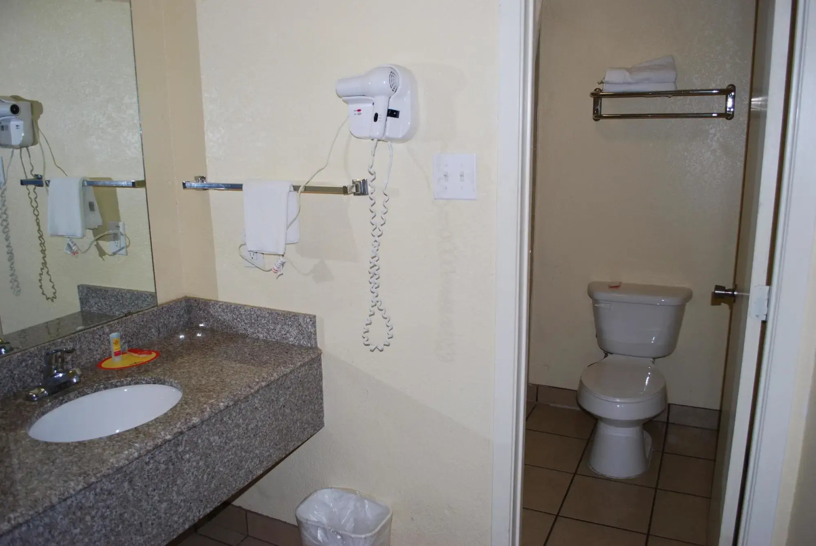 Econo Lodge San Marcos University Area