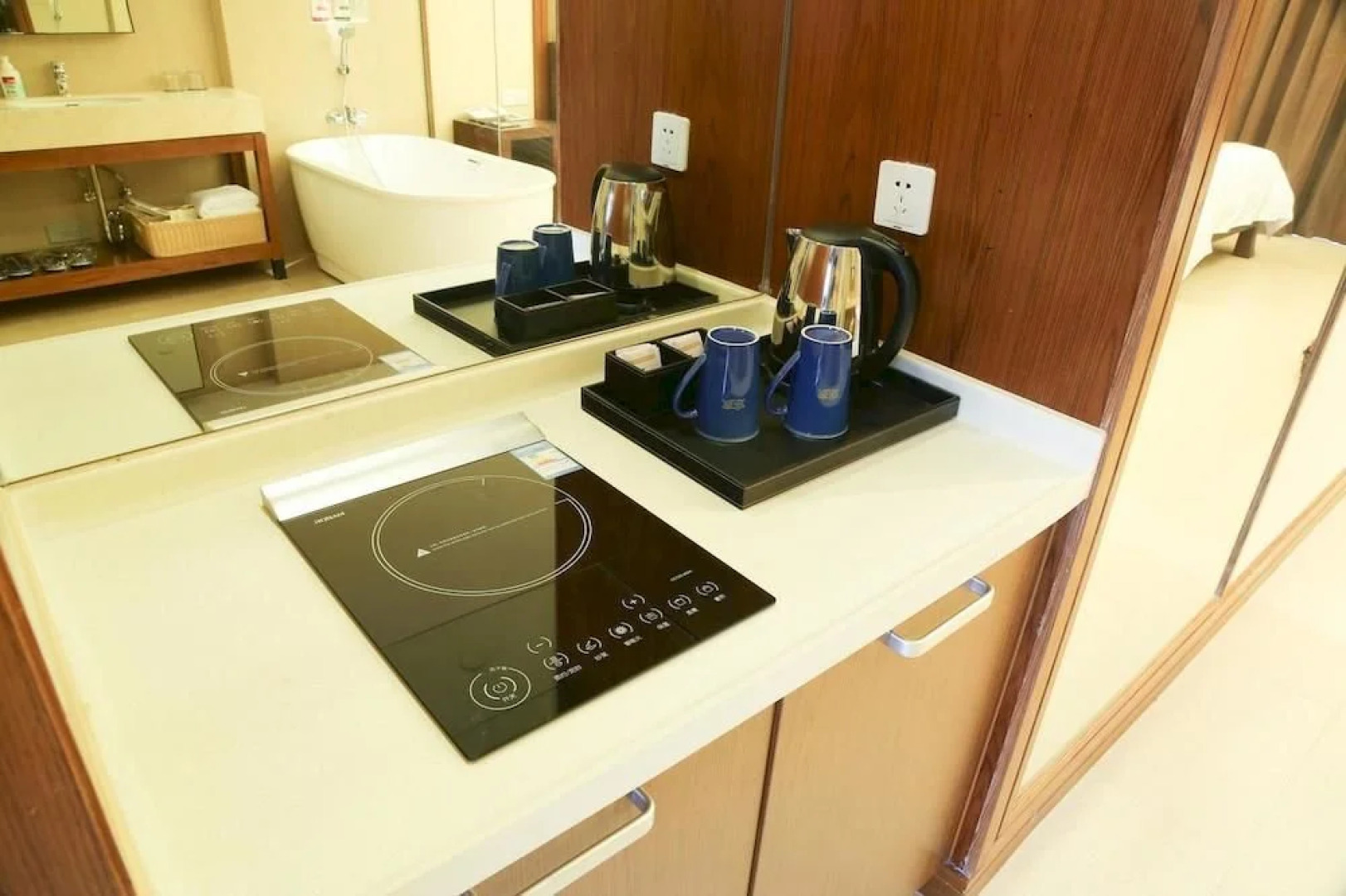 Tujiasiweideng Holiday Hotel