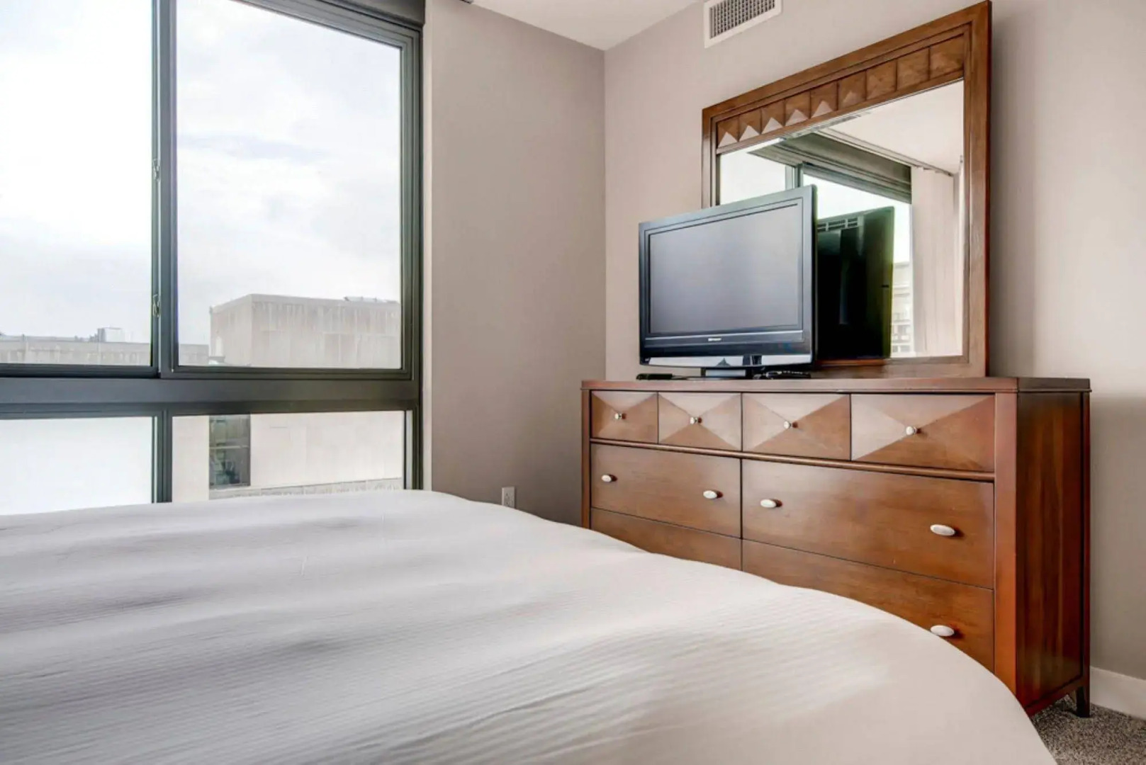 Global Luxury Suites at Tasman