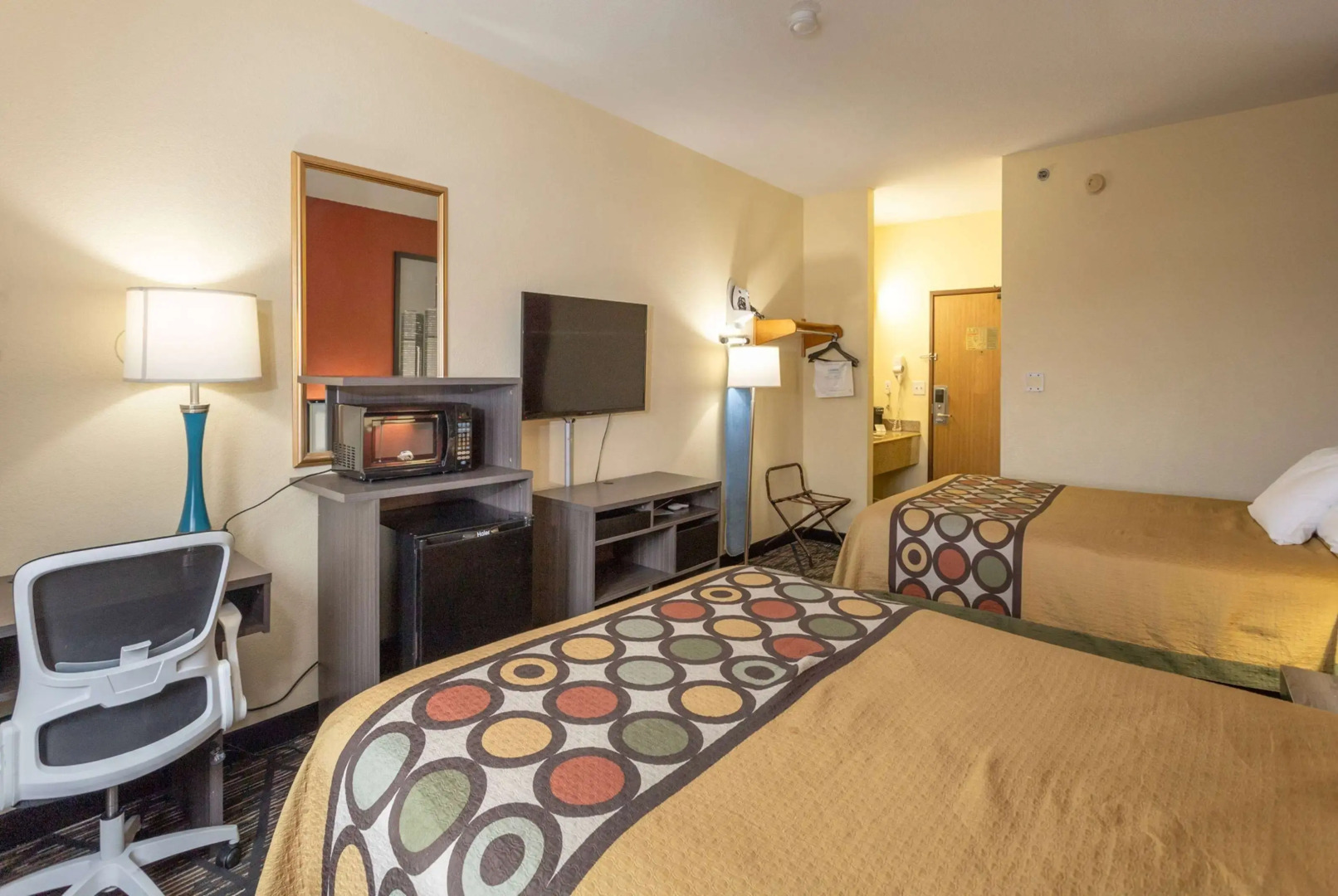 Super 8 by Wyndham Big Rapids