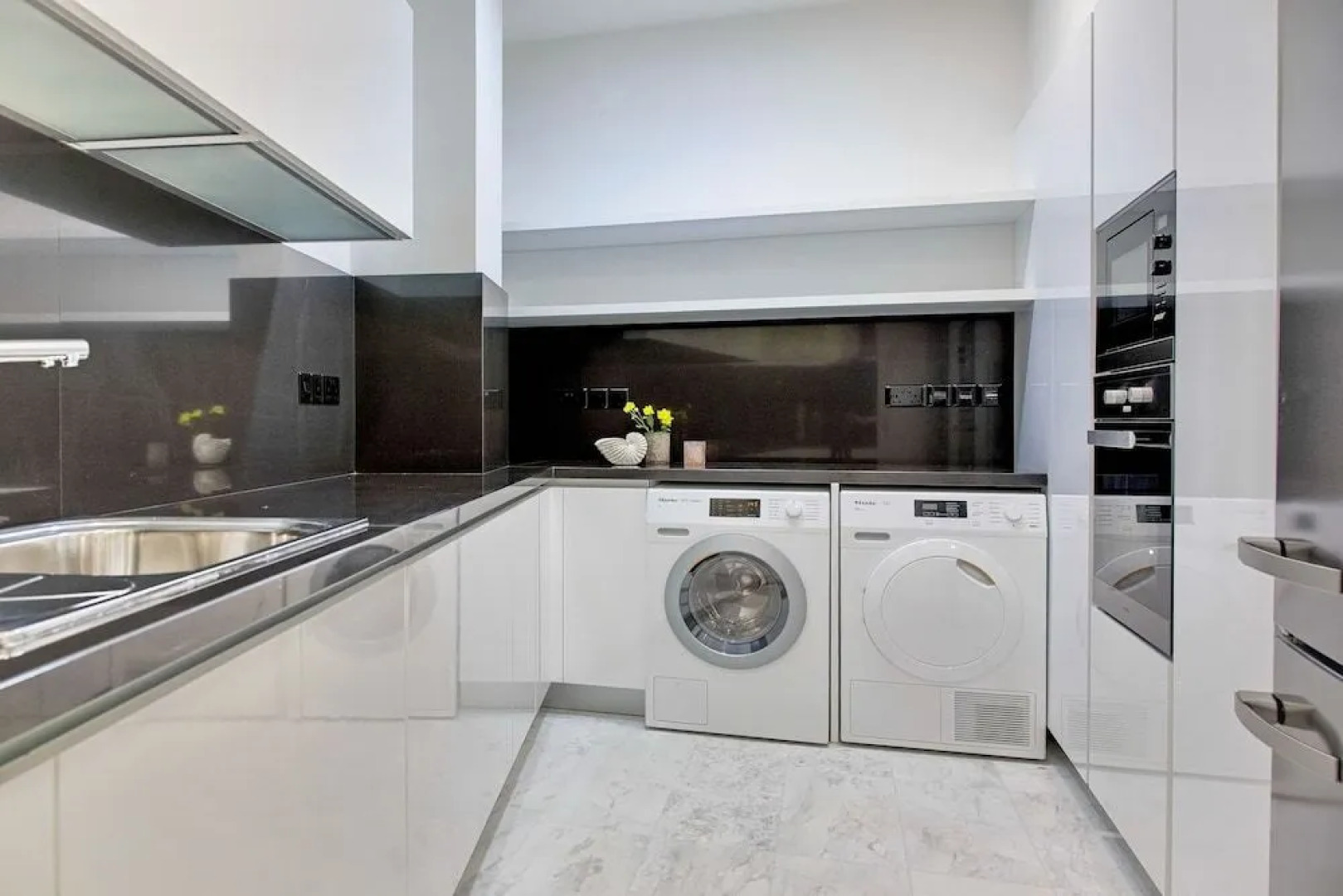 Sea Pearl Beachfront Elite Residences