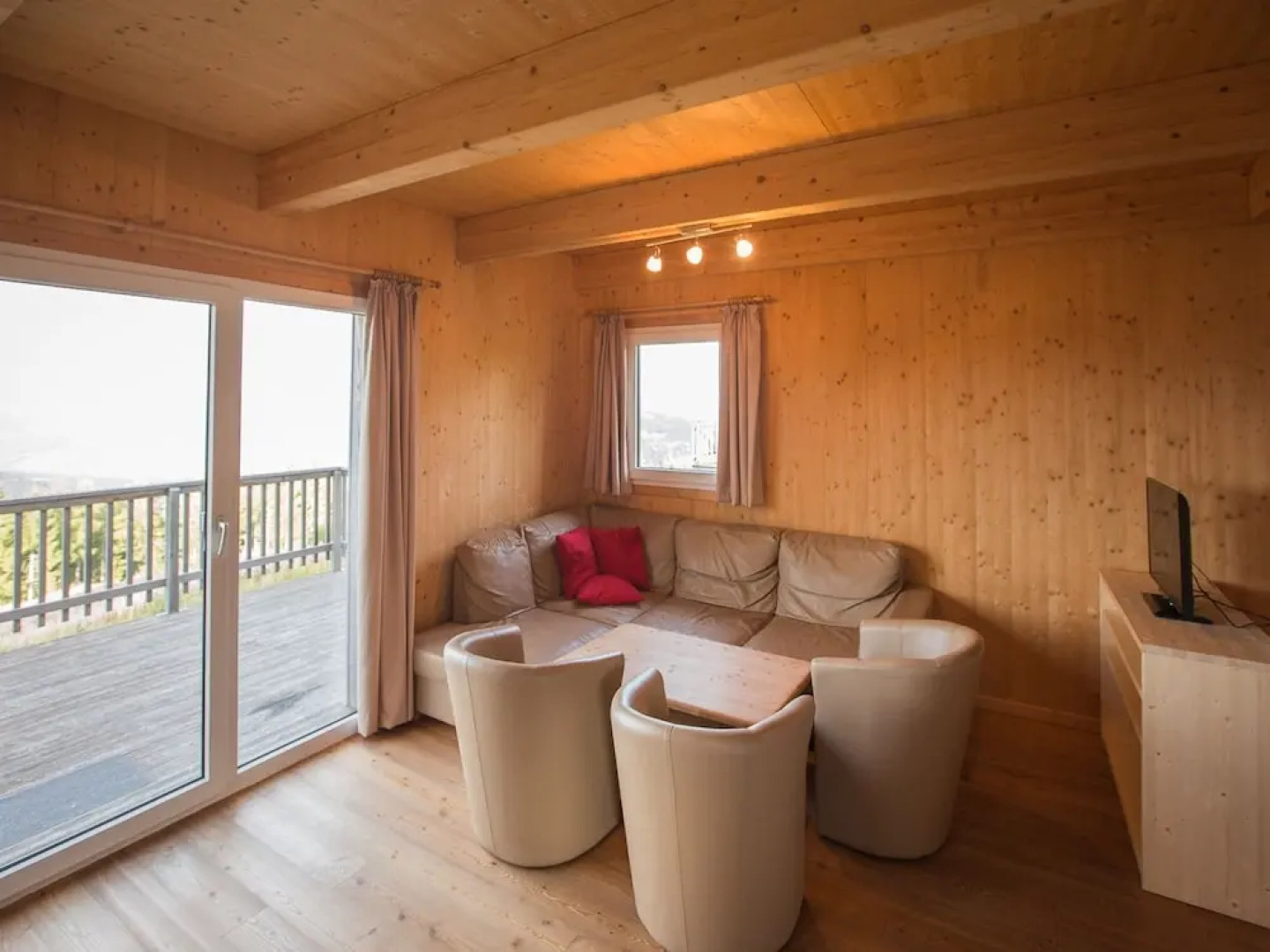 Cozy Chalet near Ski Area in Klippitztörl