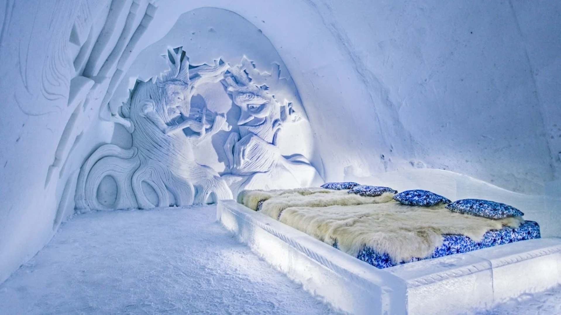 Snow Hotel