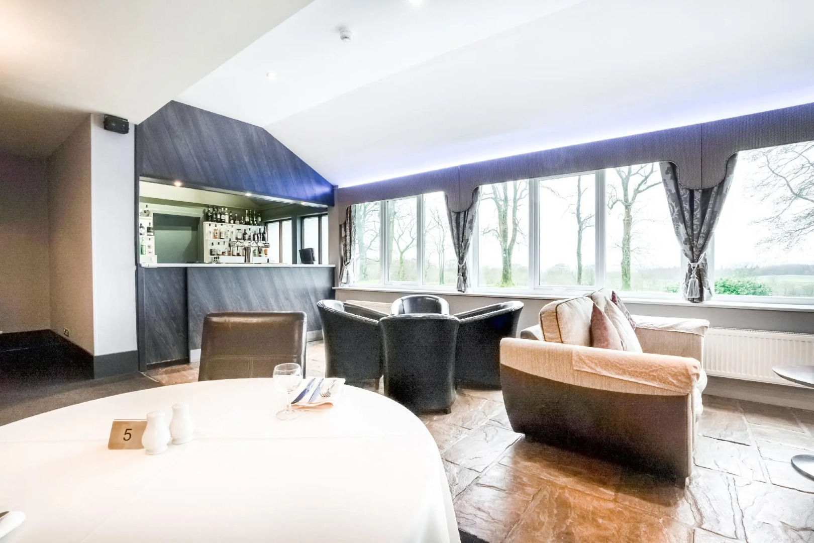 Dryfesdale Hotel, Bw Signature Collection