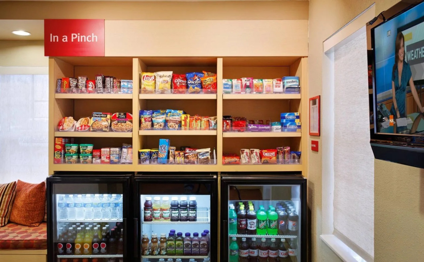 Alluxsuites at 1876, an Ascend Collection Hotel