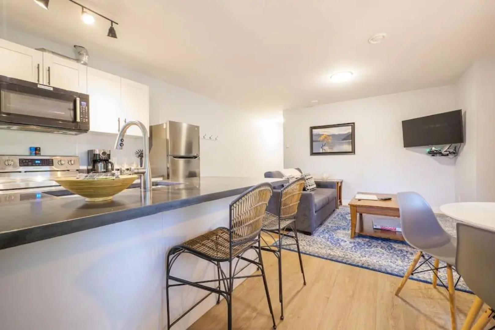 Storm Bay, Modern 1 Bed Suite and Chefs Kitchen