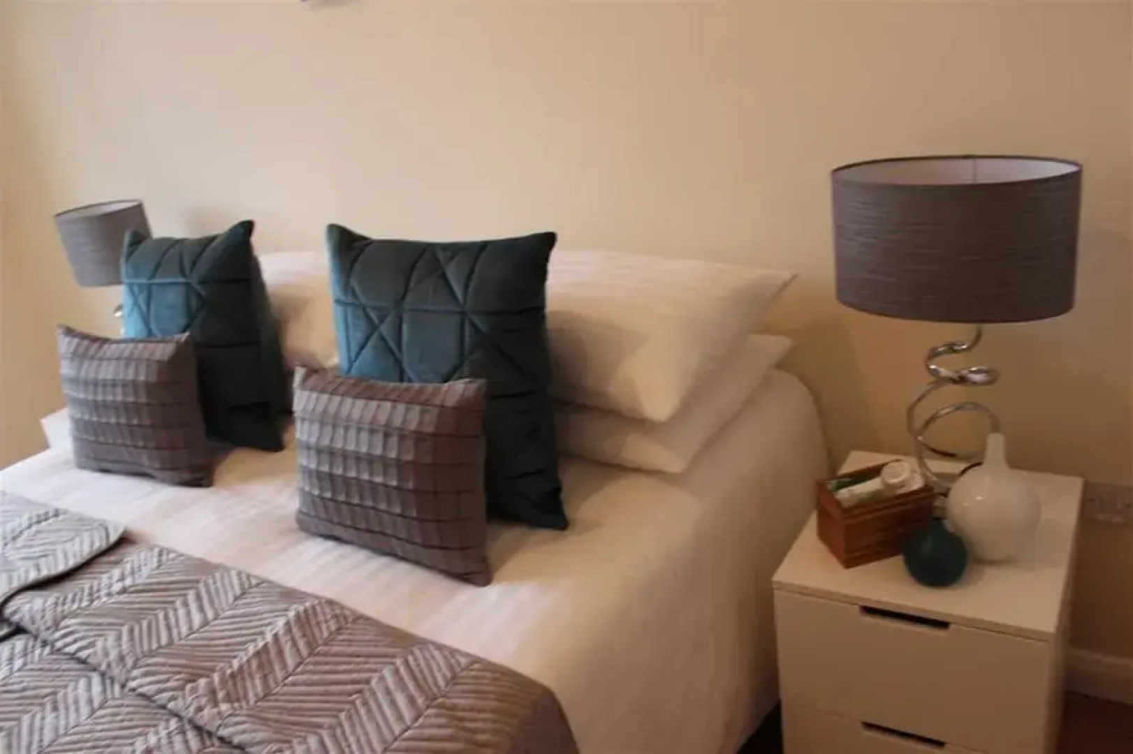 The Eisteddfod - Berwyn House - Central Wrexham - Sleeps Up To 5