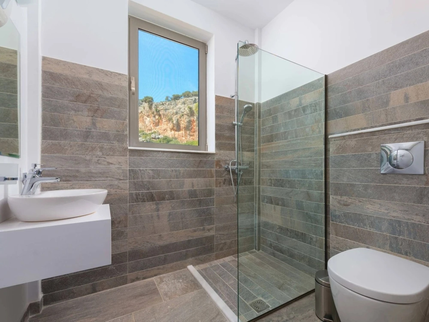 Villa in Rhodes With Infinity Pool & Sea Views