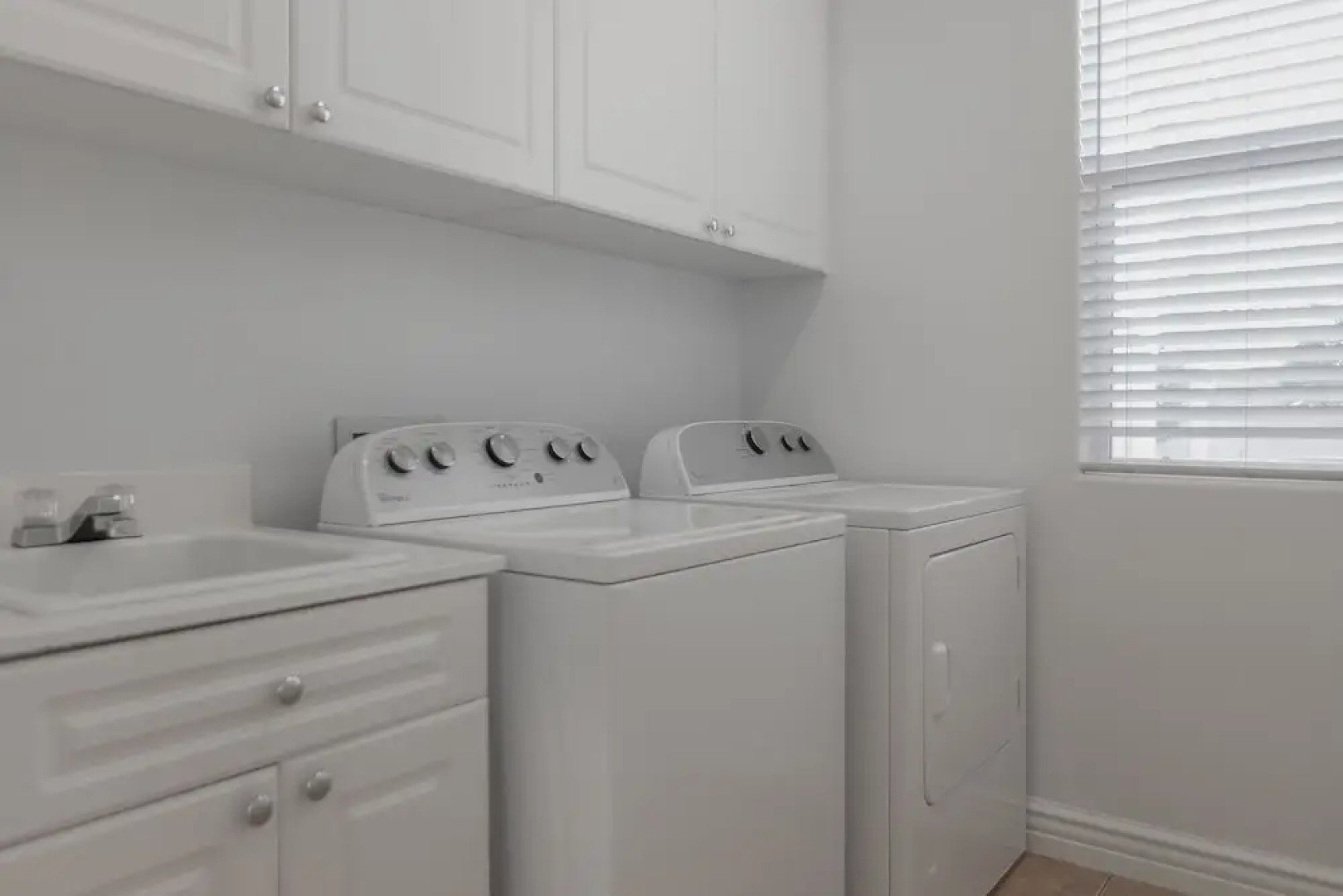 Aquarius of the Desert Six Bedroom House