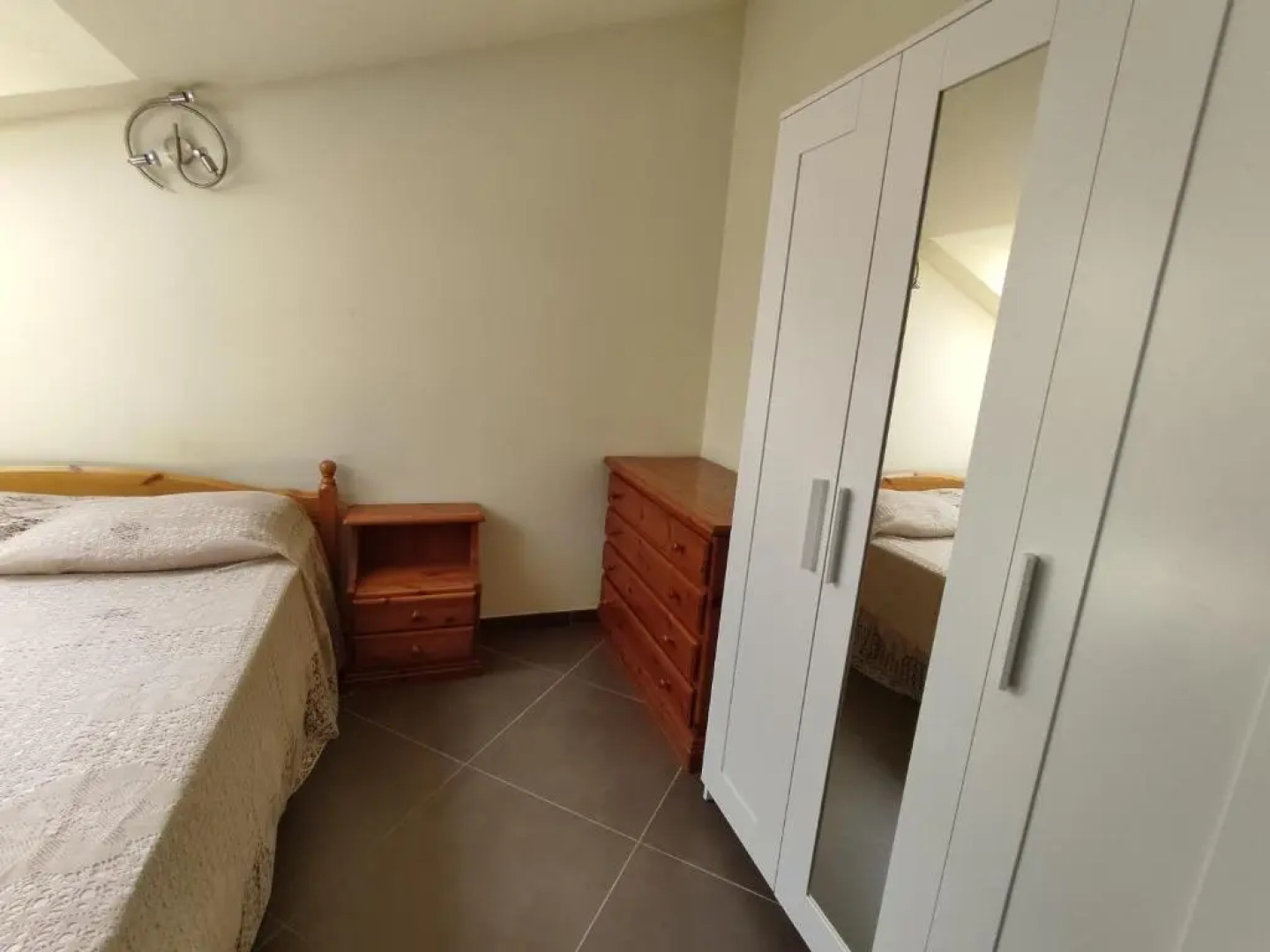 Appartamento nuovo con cucina ai piedi del Monviso