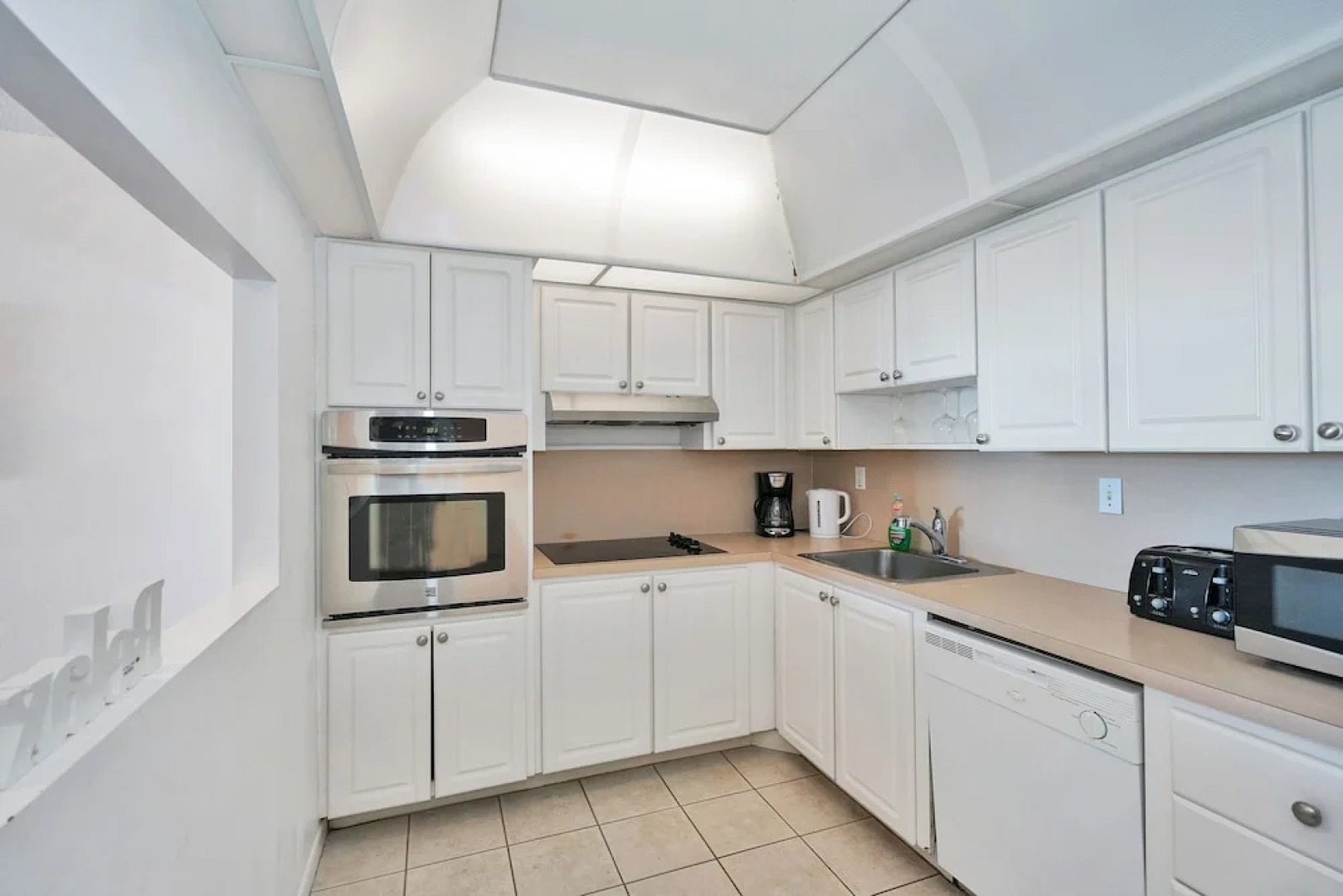 Destination Stays-Ocean View Condo Miami