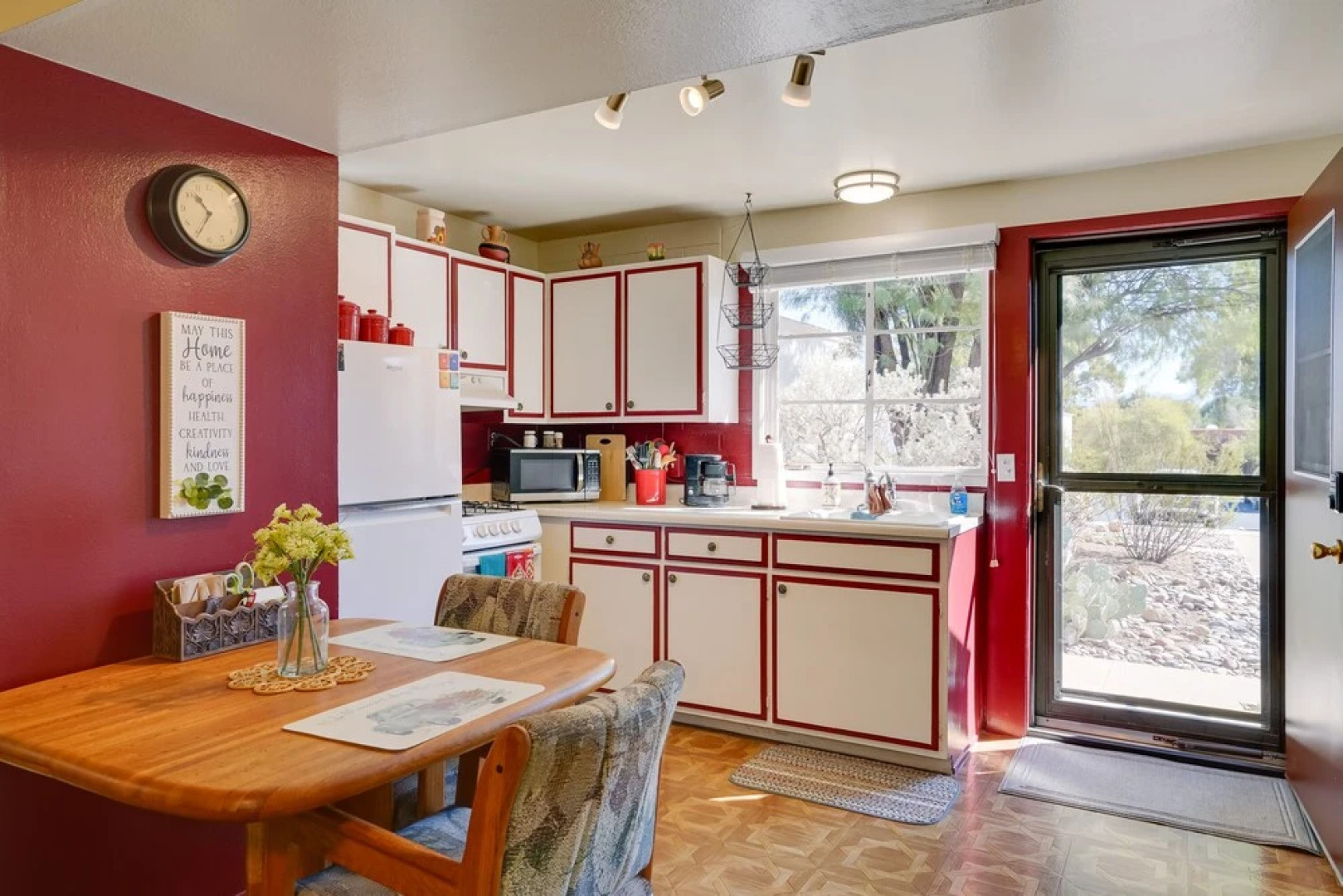 Gorgeous Green Valley Getaway w/ Community Pools!