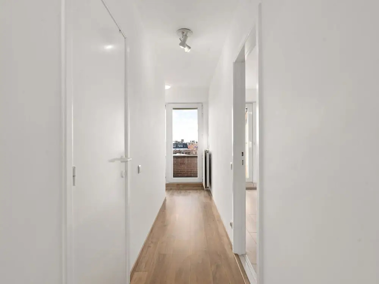 Beautiful Apartment Near Center