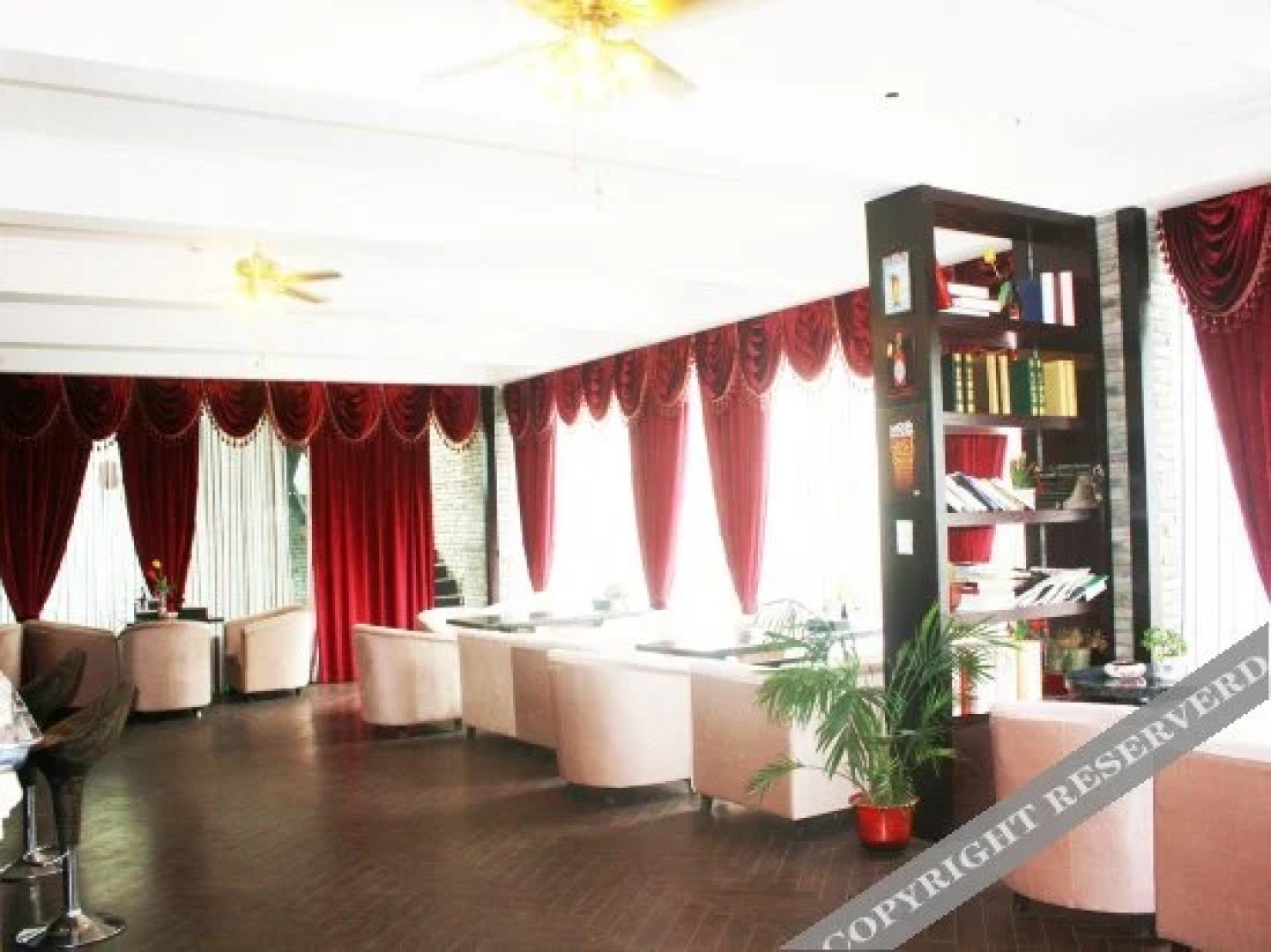 Bainian Shangting Boutique Hotel