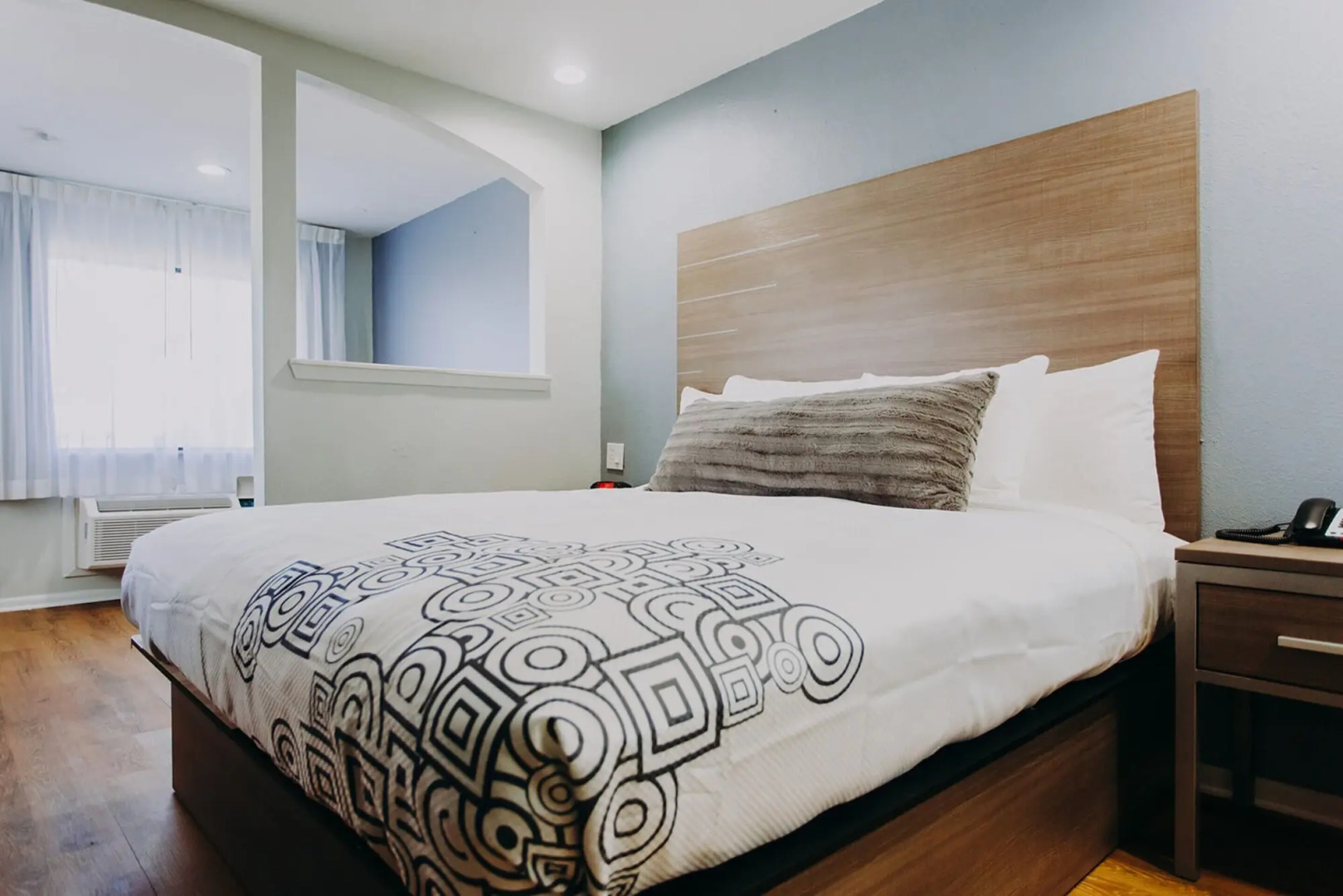 Scottish Inns and Suites - Near Kemah Boardwalk