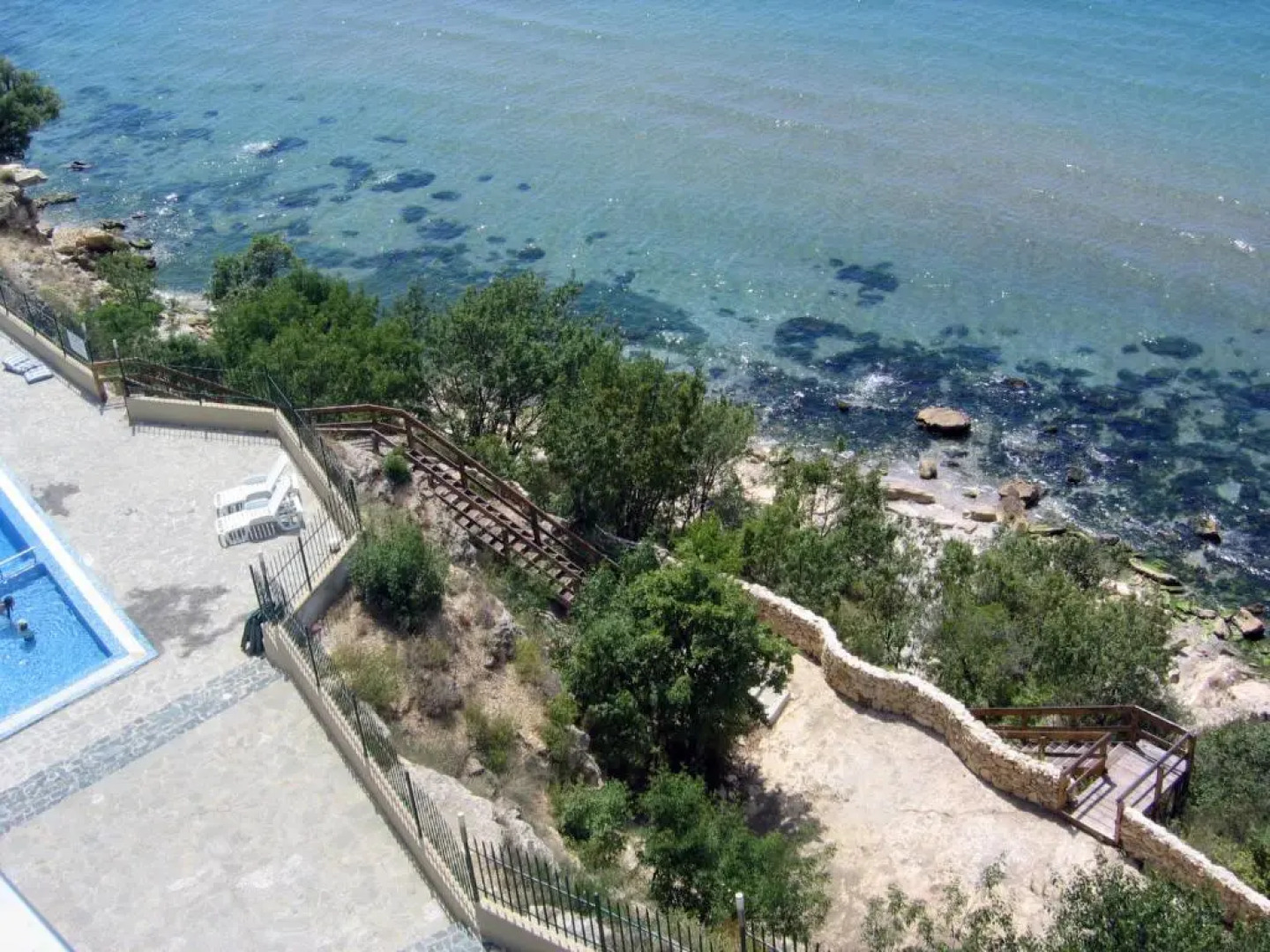 Coral Beach Apartment