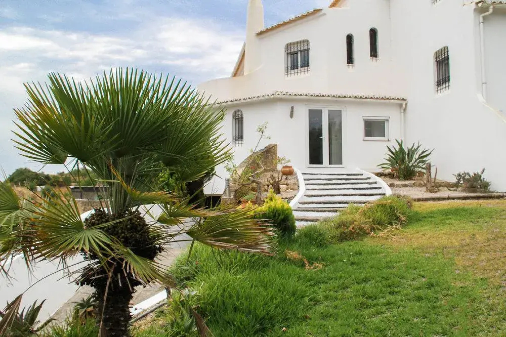 The White House - B&B in the Villa