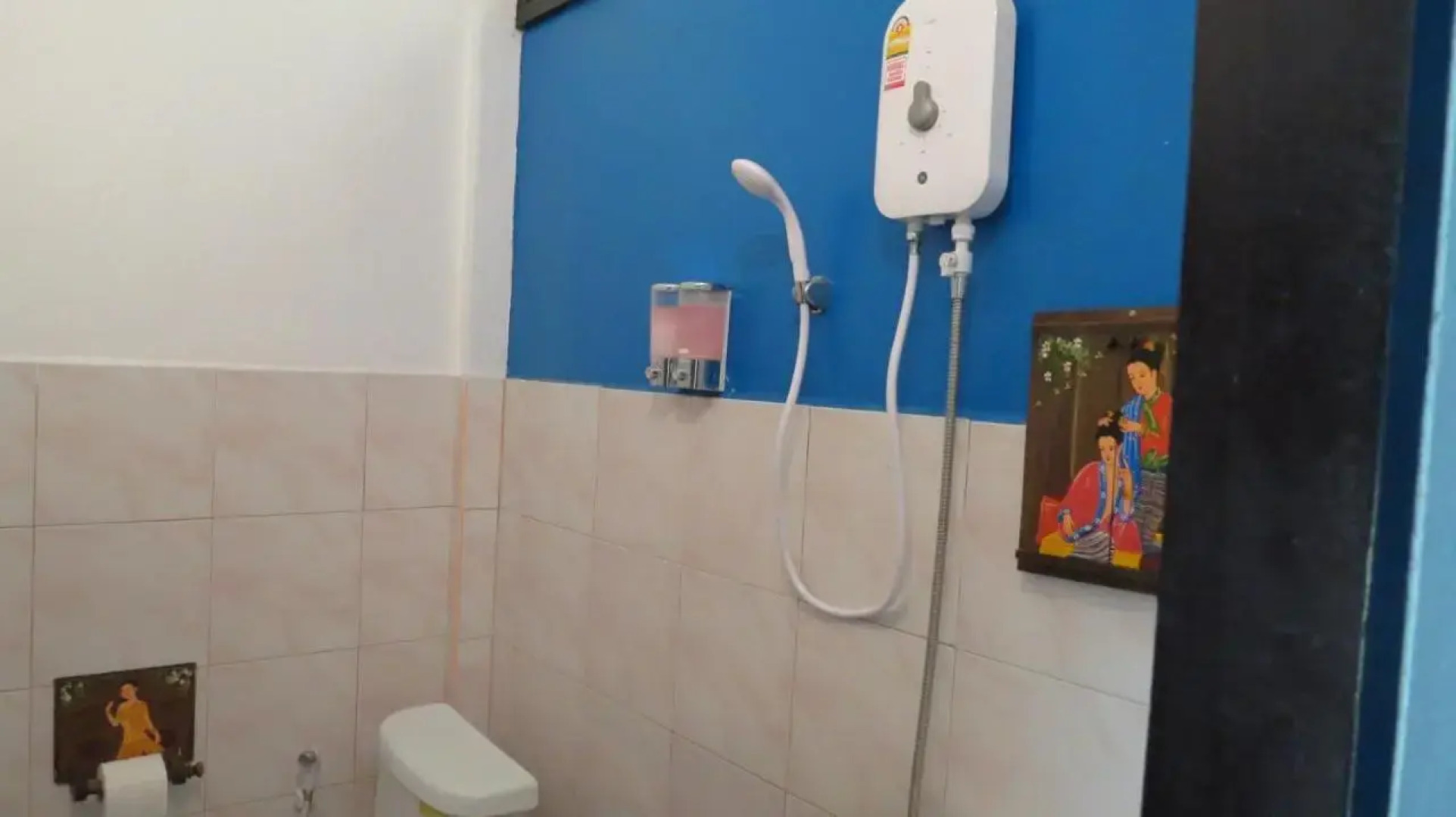 Happy Days Guest House