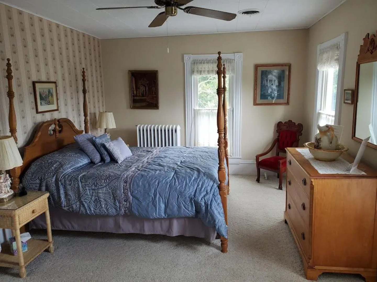 Hudson Manor Bed and Breakfast