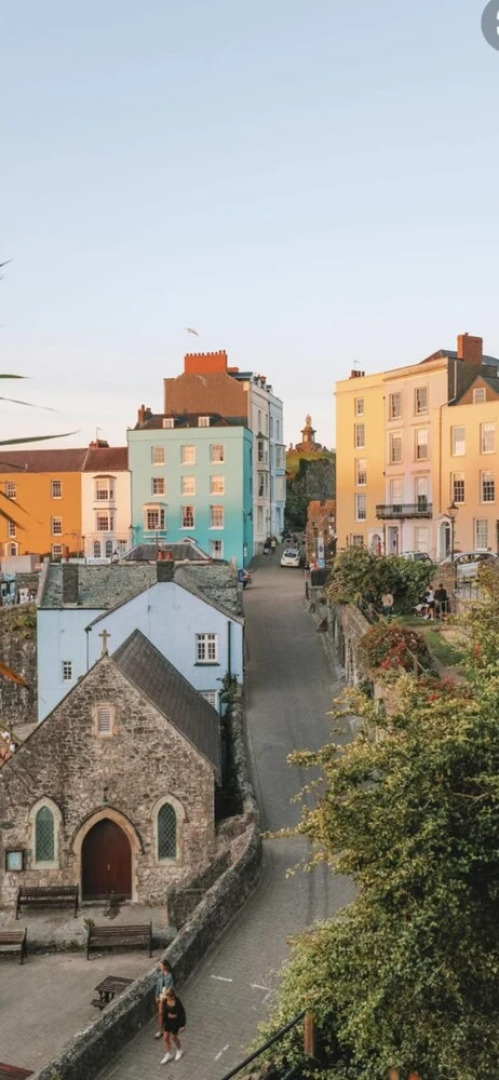 Captivating 4-bed House in West Wales