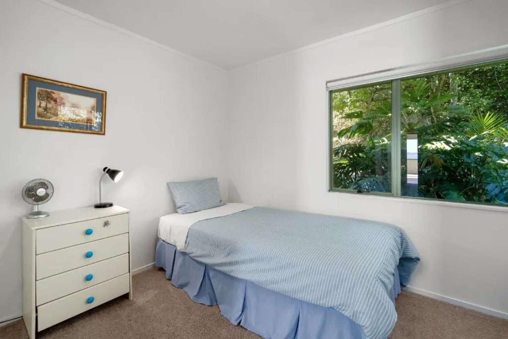 Sandy Beach House - Coopers Beach Holiday Home