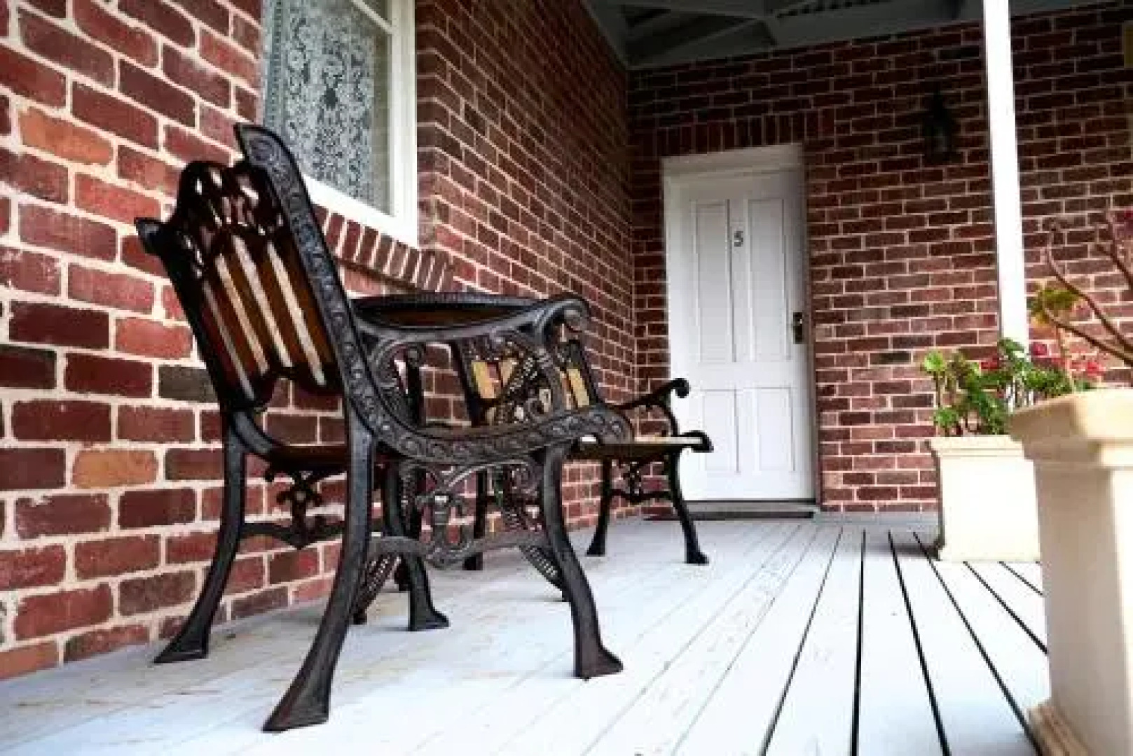 Aldermere Estate Luxury Apartments