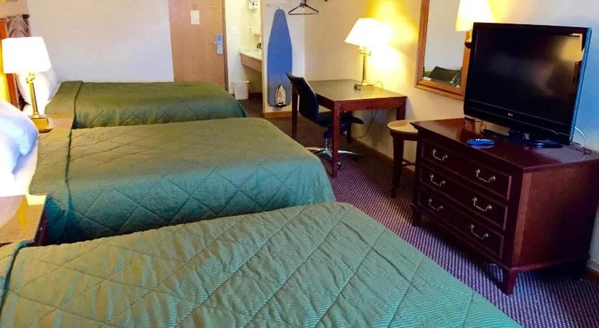 Executive Inn and Suites