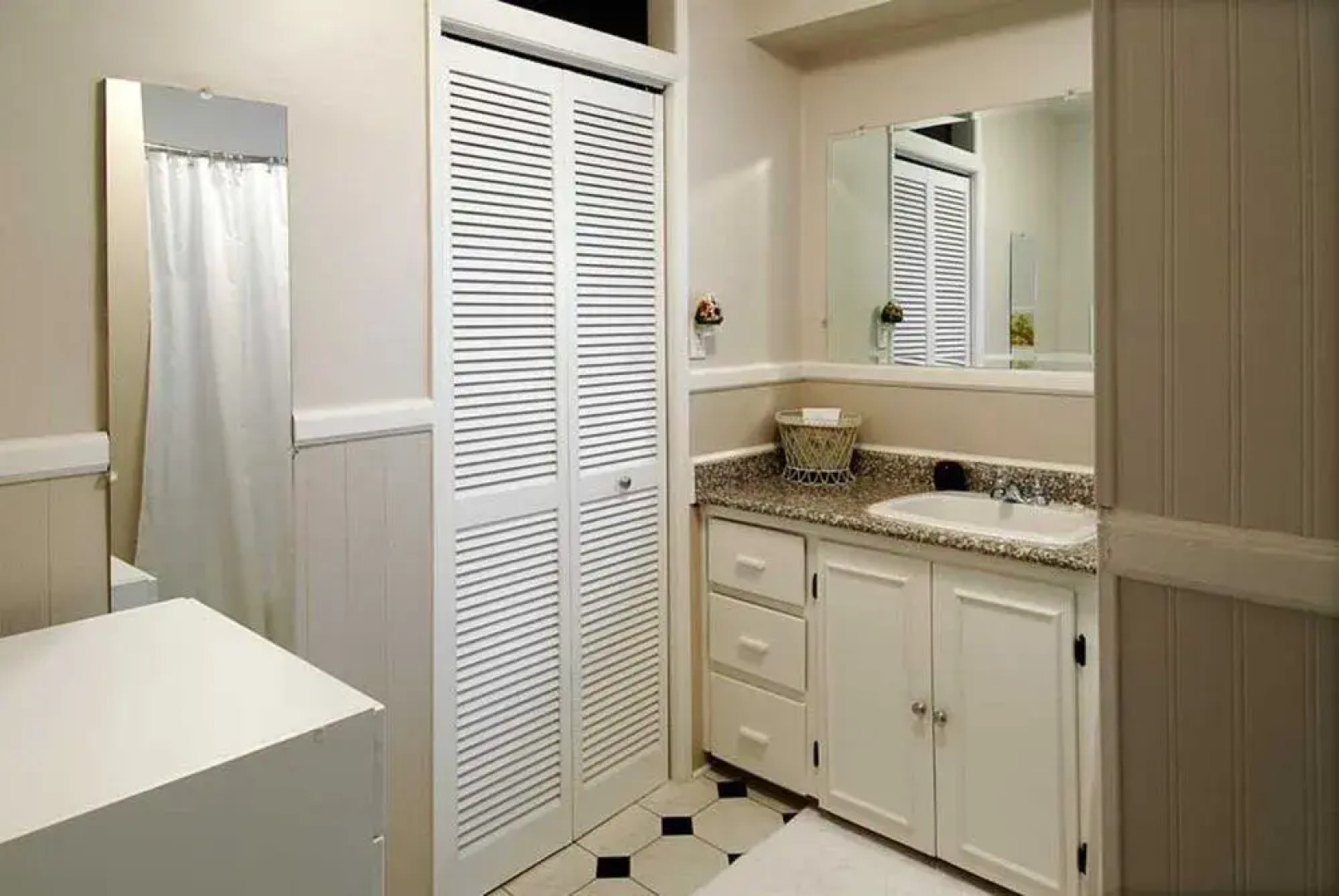 Fisher House Victoria Bed and Breakfast