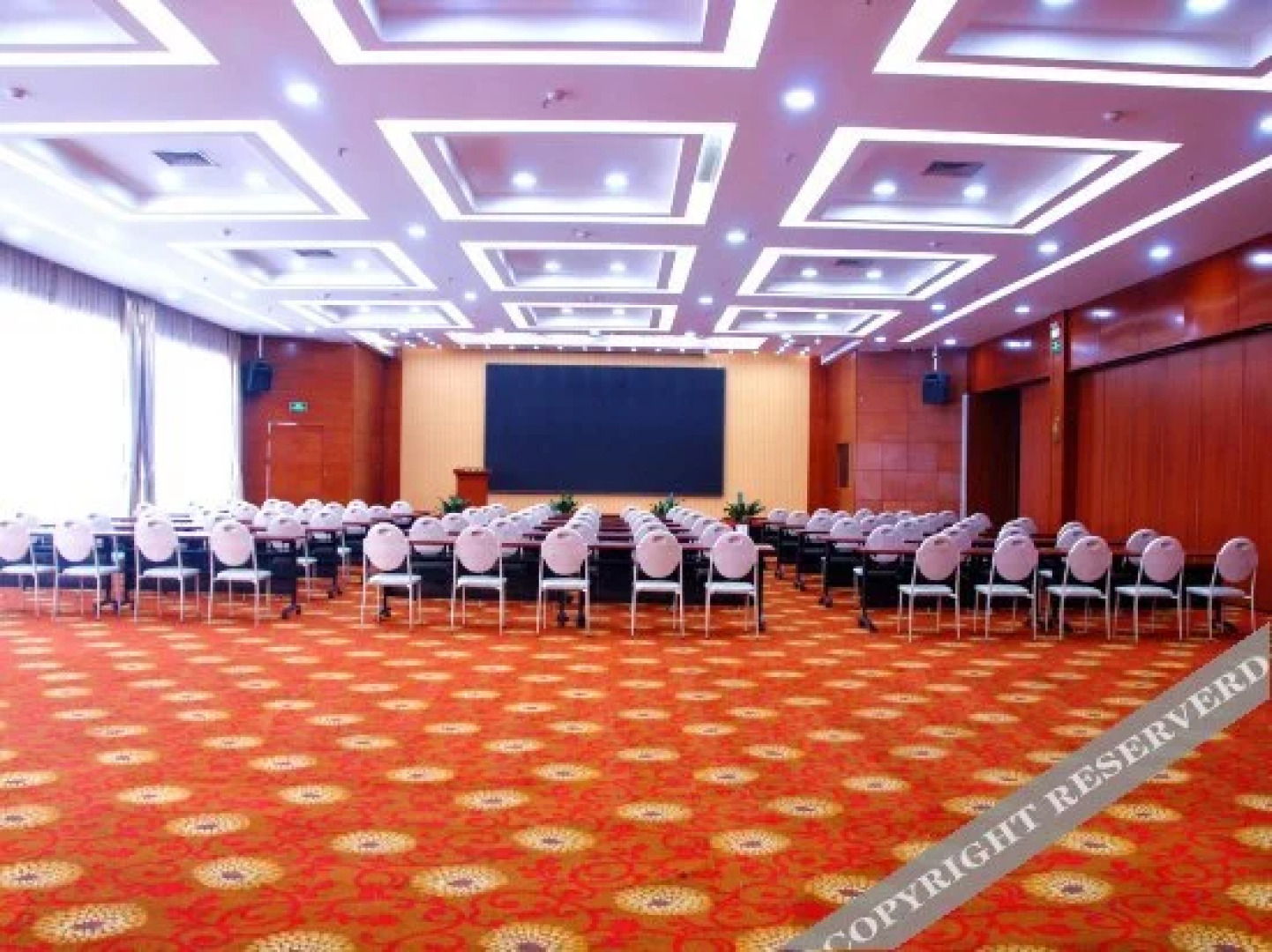 Donghai Hotel (Yantai Military Catering Station)