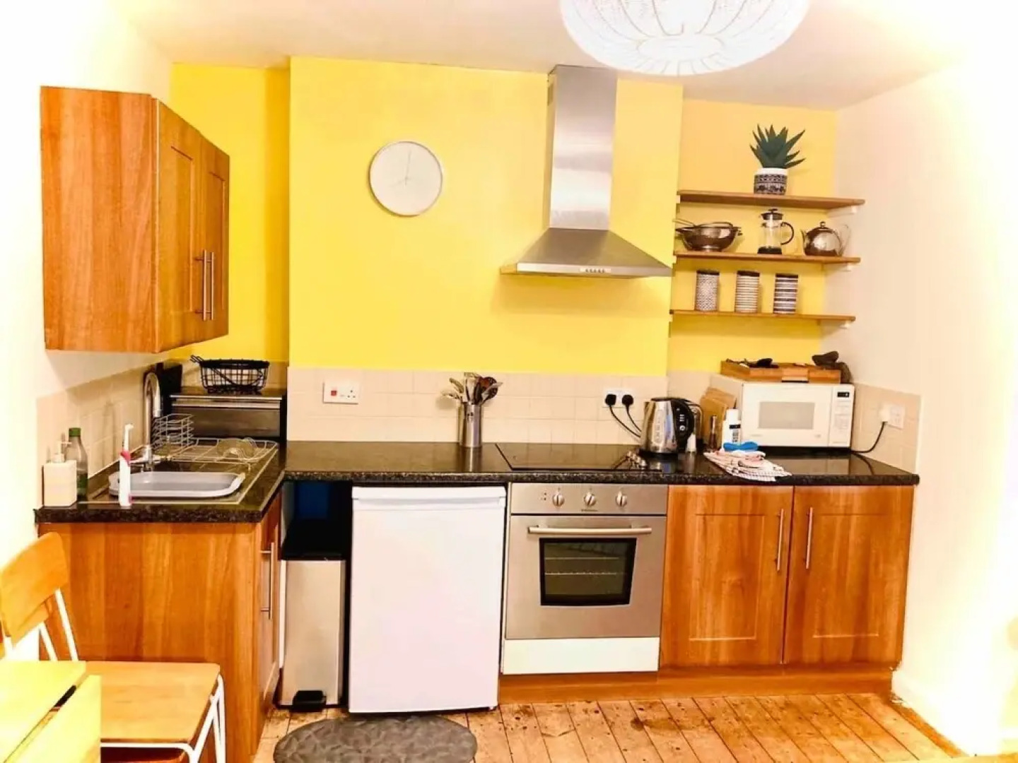 Cosy Classy 2-bed Maisonette, Village nr Newquay