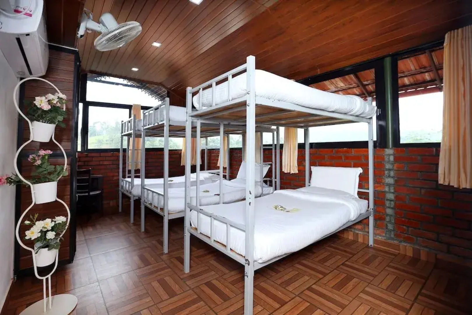 Girassol Serviced Villa