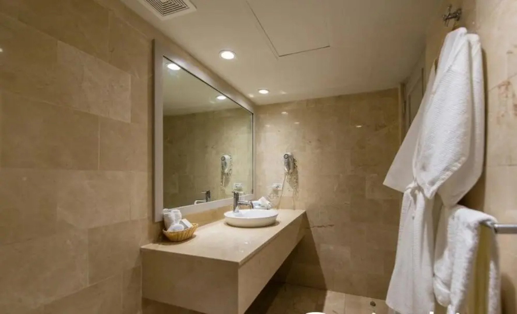 Victoria Resort Golf & Beach