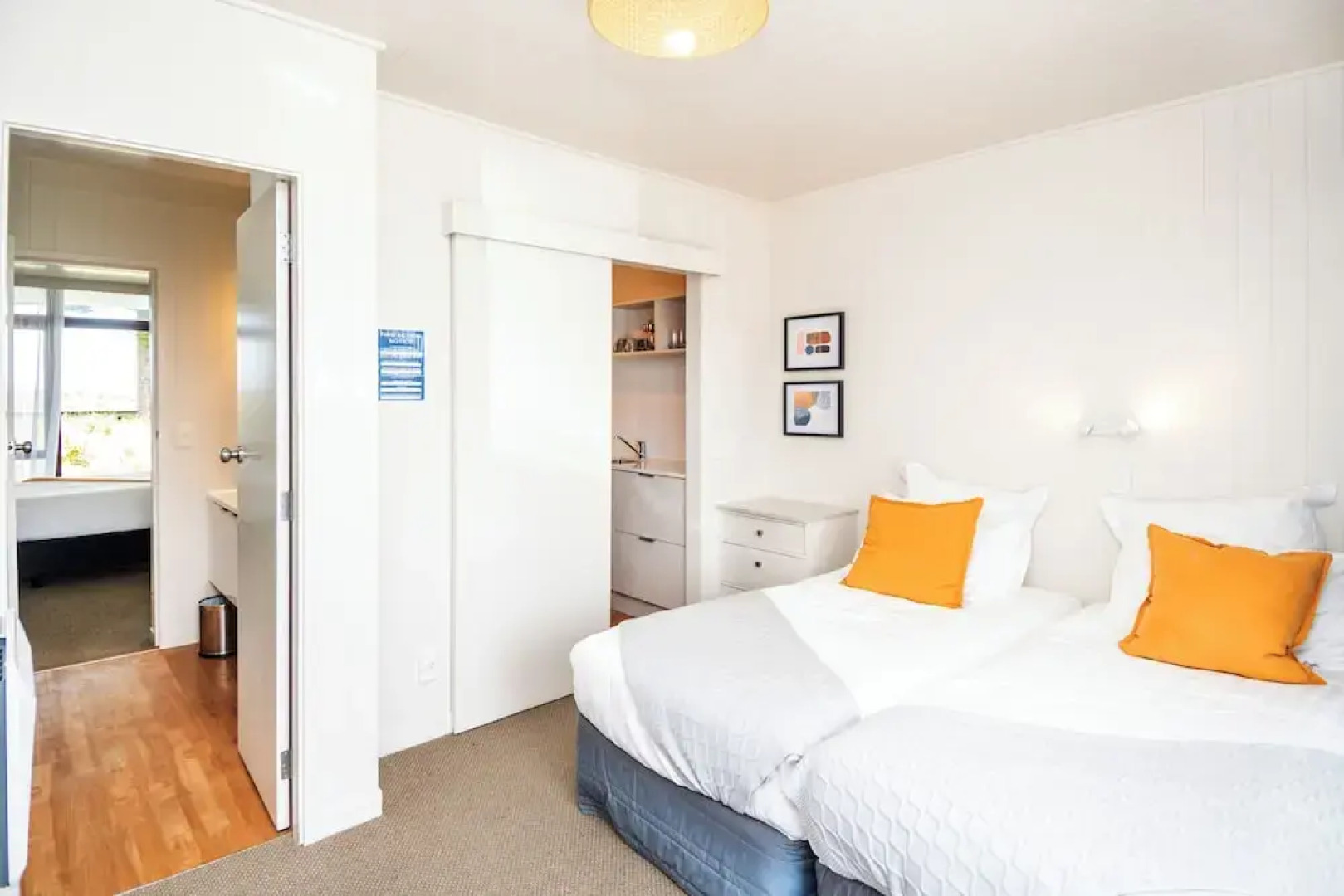 Whispering Sands Motel