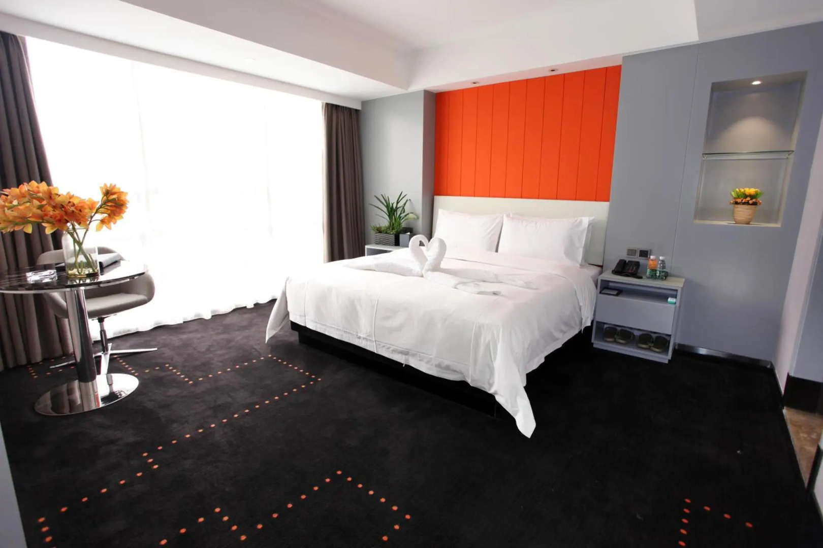 Aishang Hotel (Lecong Furniture Mall, Foshan)