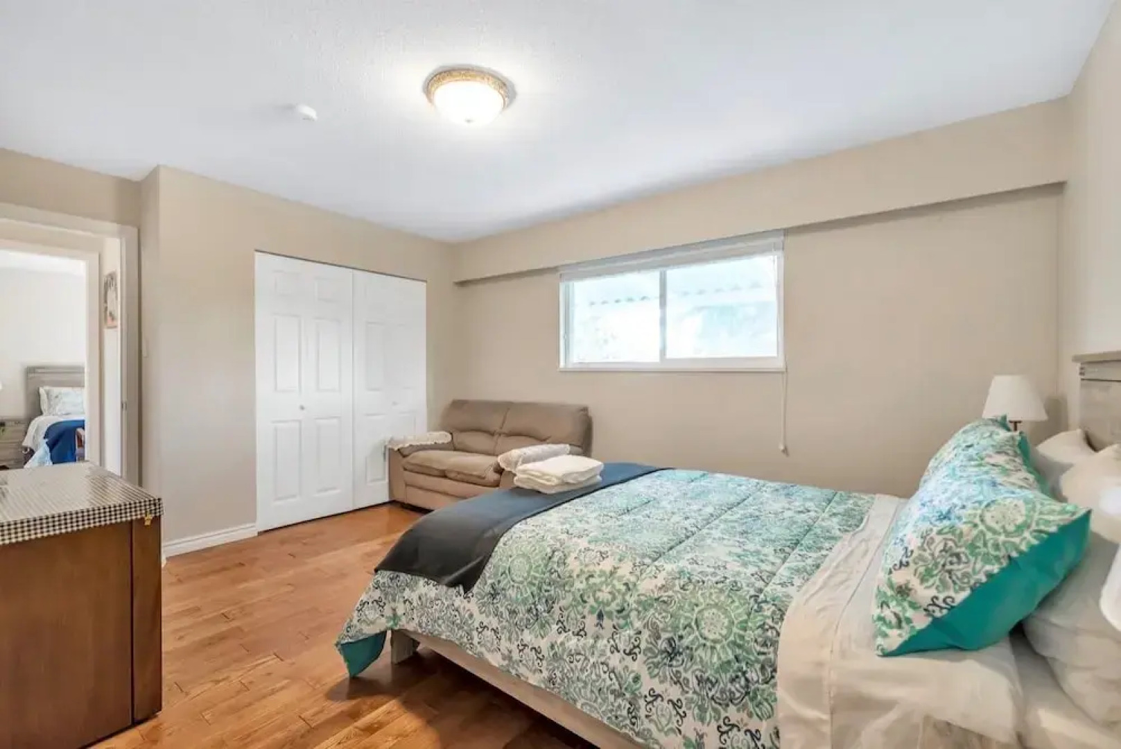 Orchid House near Vancouver YVR Airport