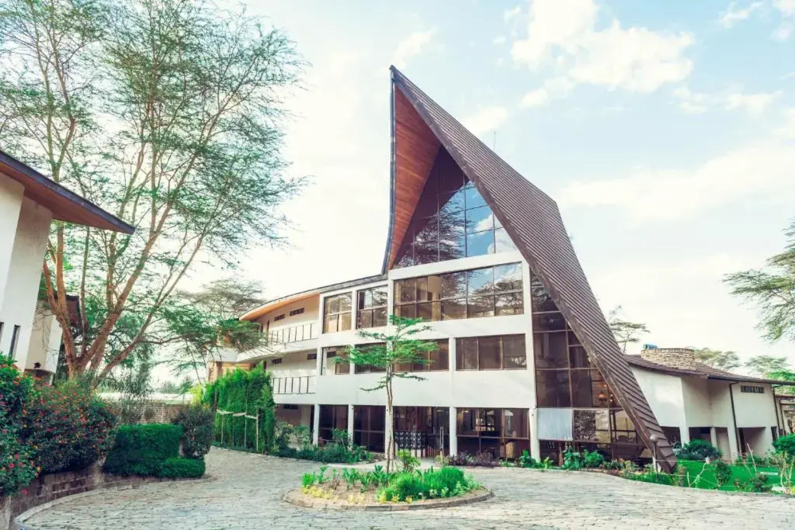 OSOTUA LUXURY RESORT by ICON