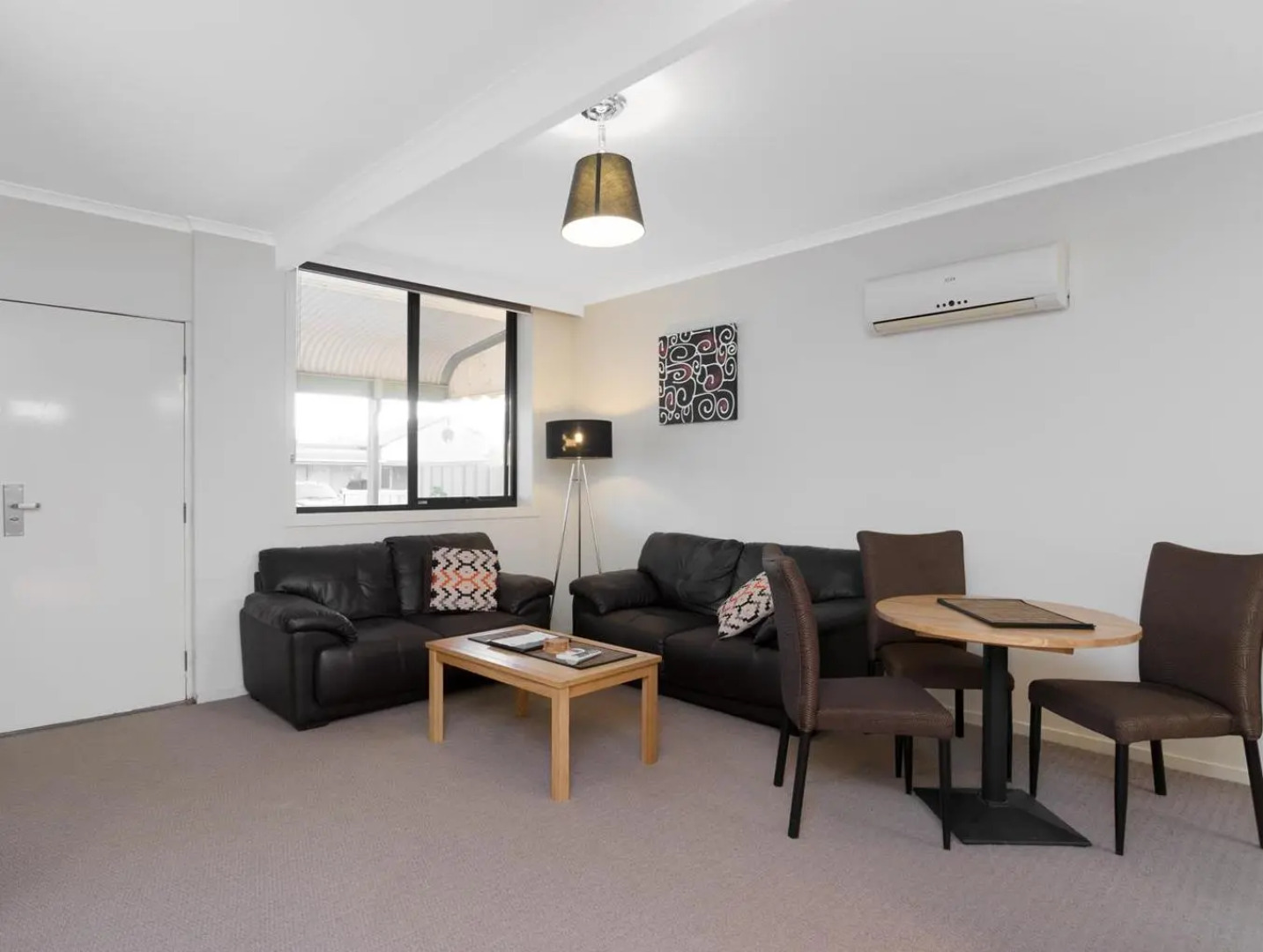 Best Western New Crossing Place Motel